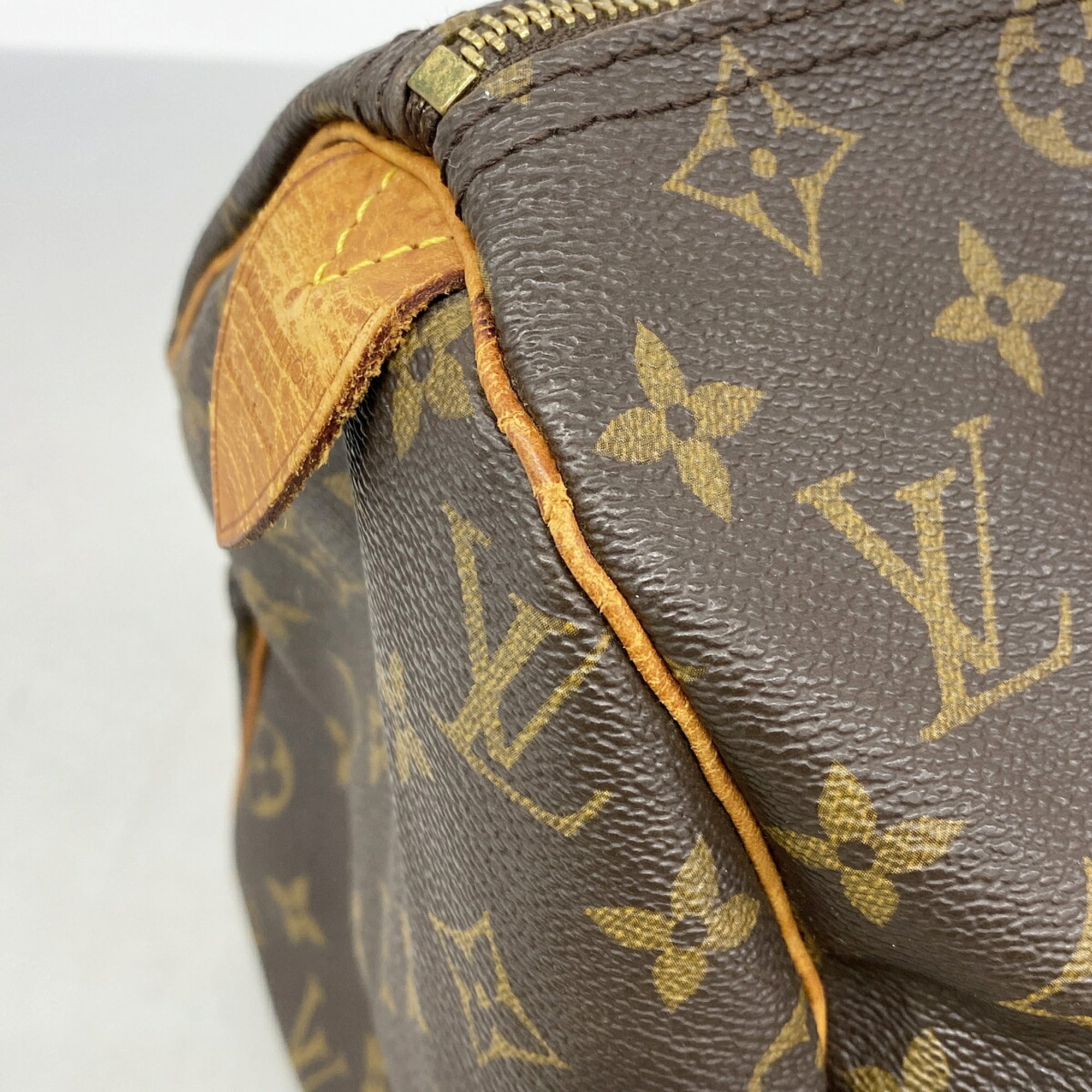 Louis Vuitton Brown Handbag (Pre-Owned)