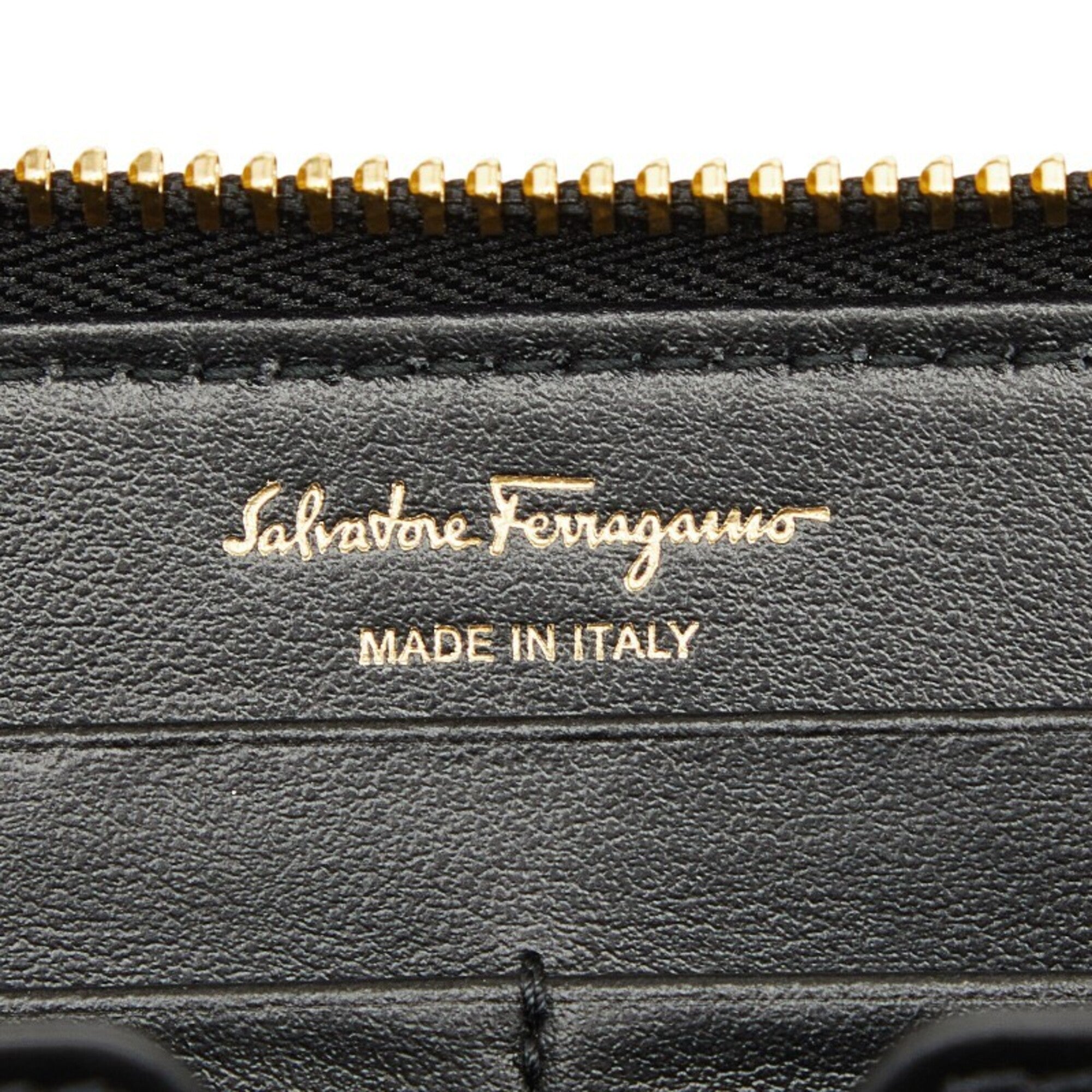 Salvatore Ferragamo Black Leather Long Wallet (Bi-Fold) (Pre-Owned)