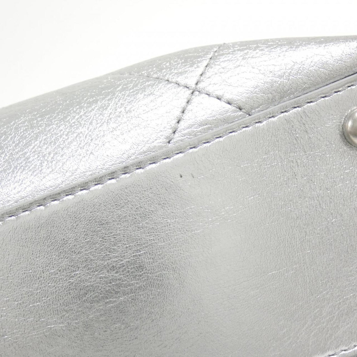 Chanel Silver Handbag (Pre-Owned)
