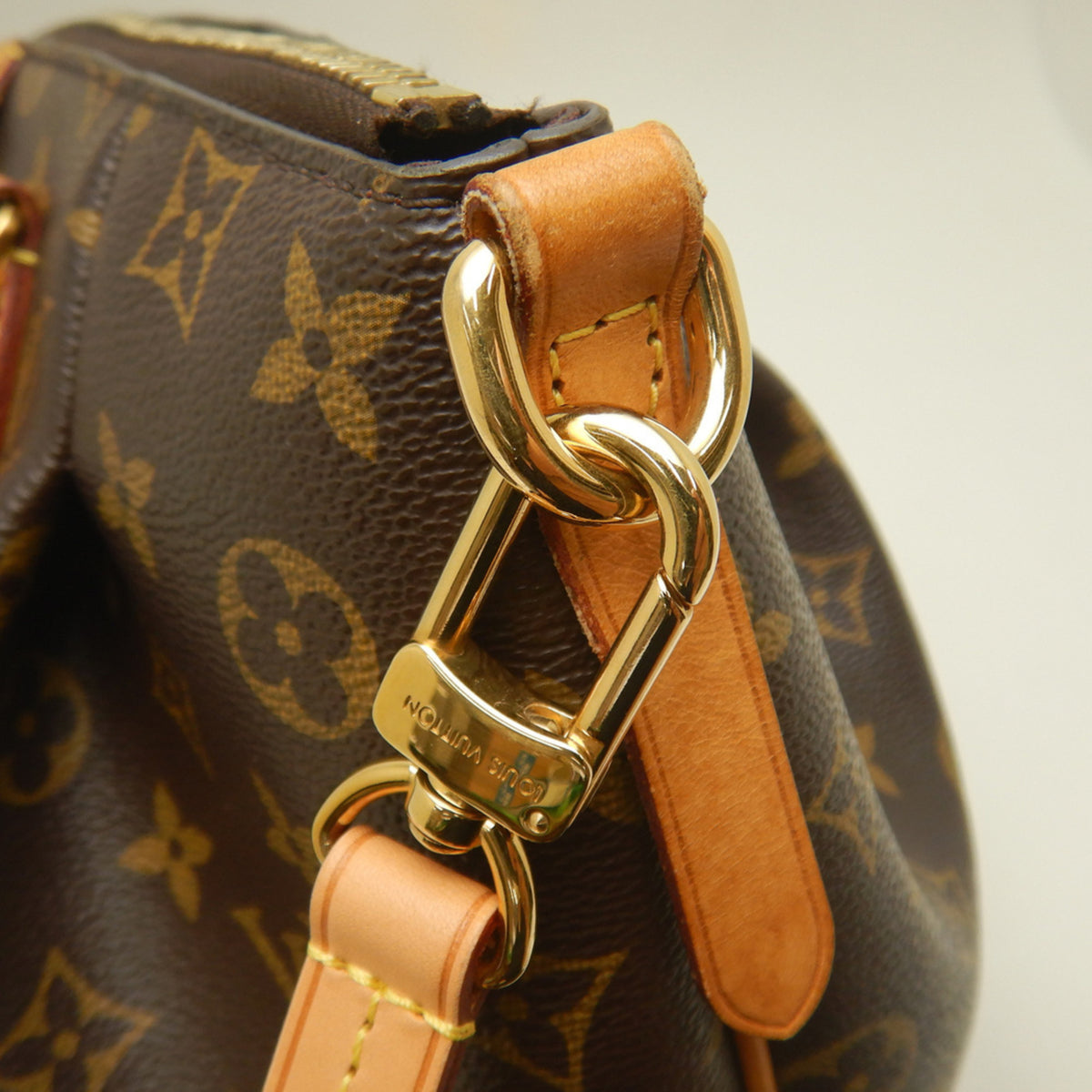 Louis Vuitton Brown Monogram Monogram Canvas Handbag (Pre-Owned)