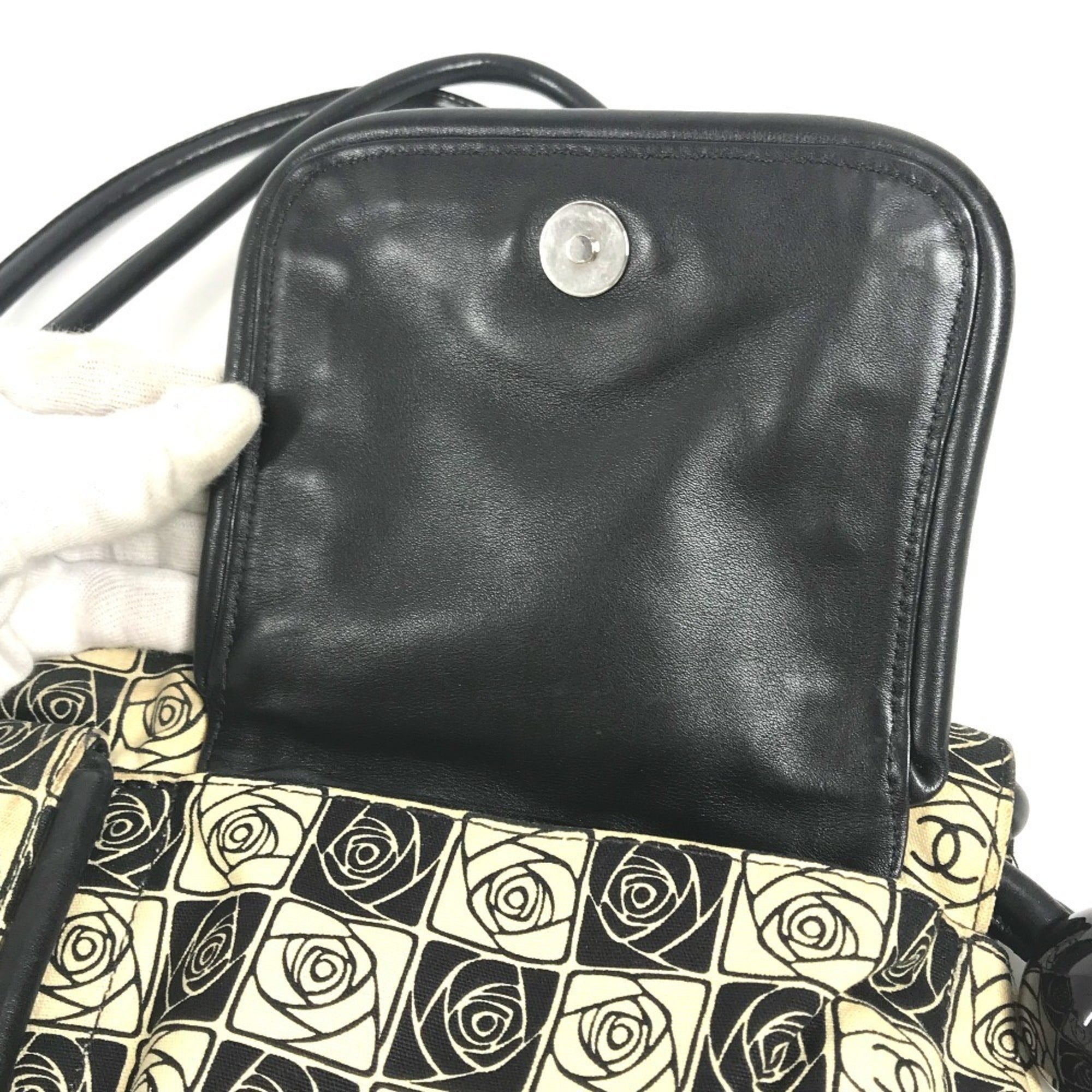 Chanel Camellia Black White Canvas Shoulder Bag Tote Bag (Pre-Owned)