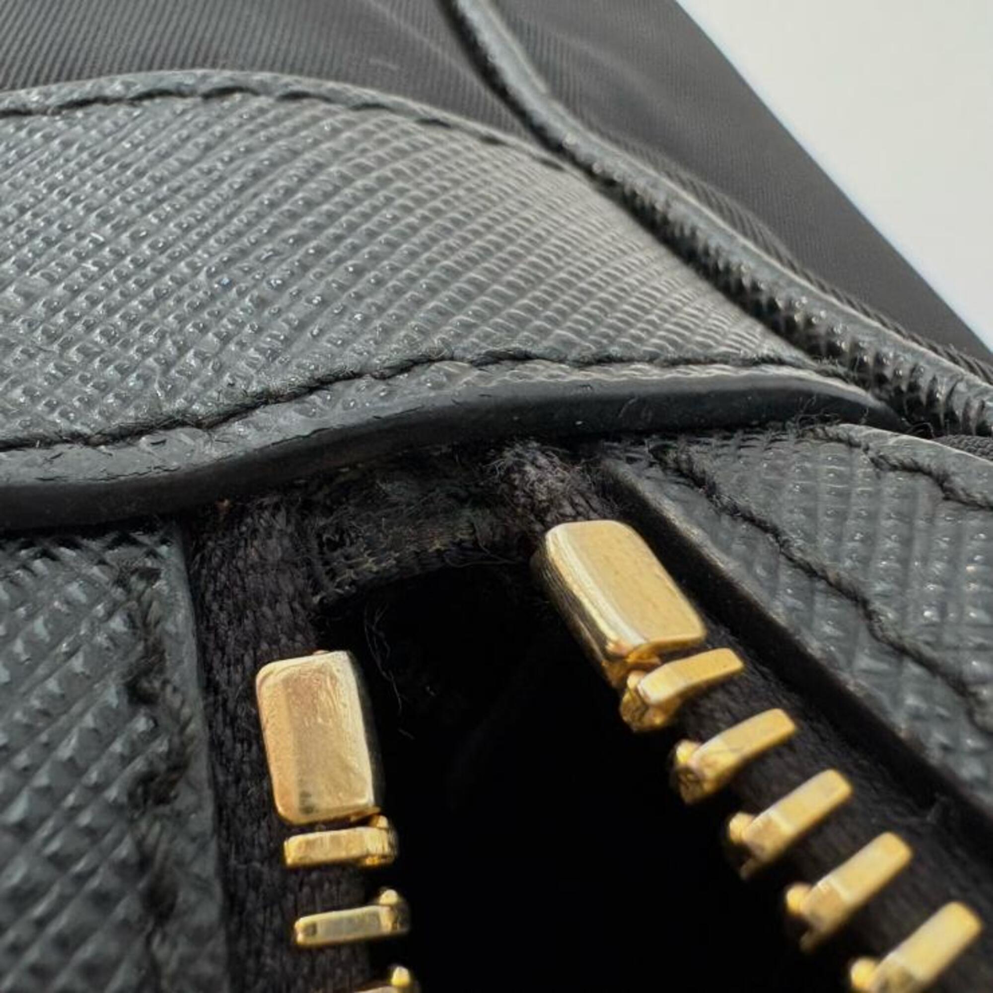 Prada Black Nylon Shoulder Bag (Pre-Owned)