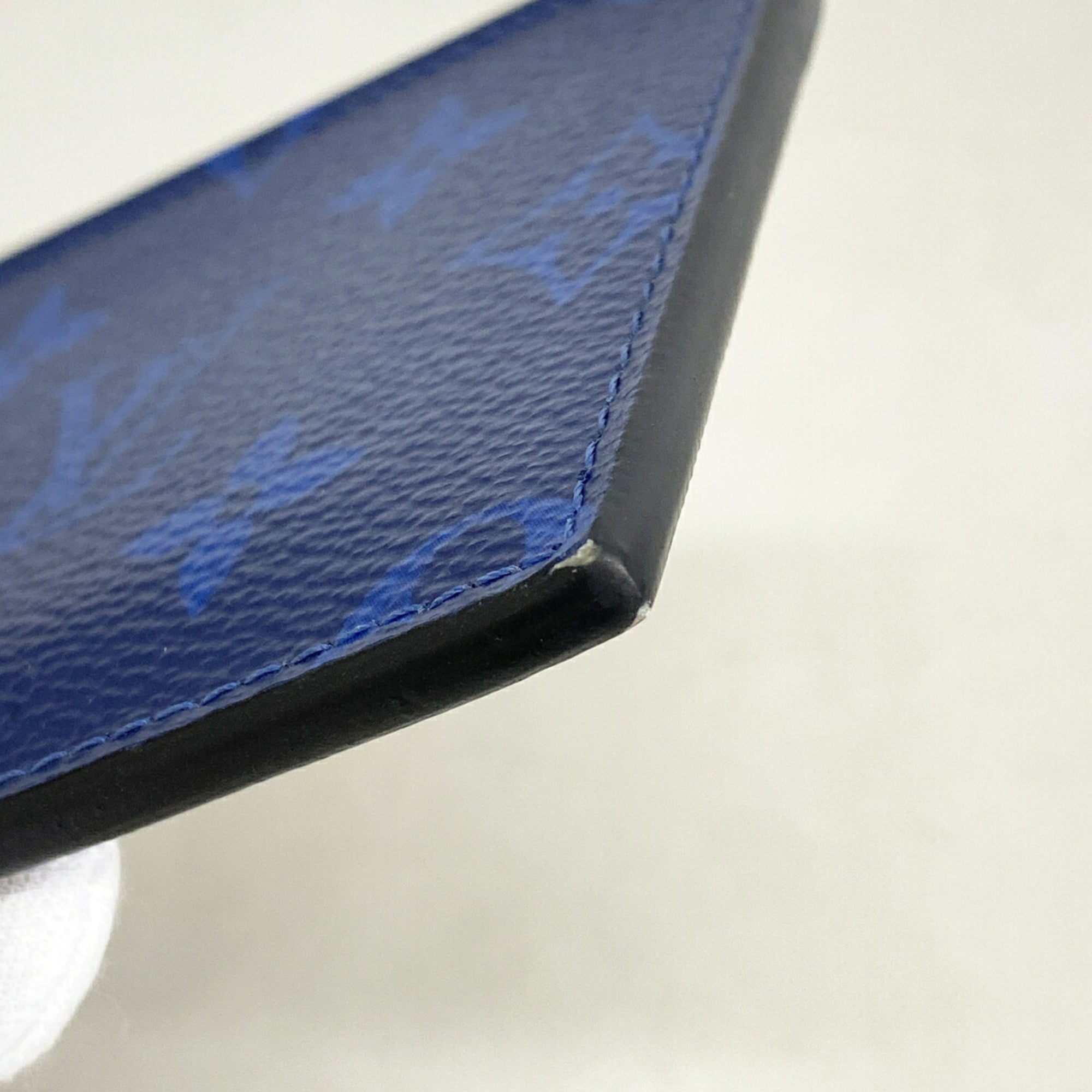 Louis Vuitton Cobalt Coin Purse/Coin Case (Pre-Owned)