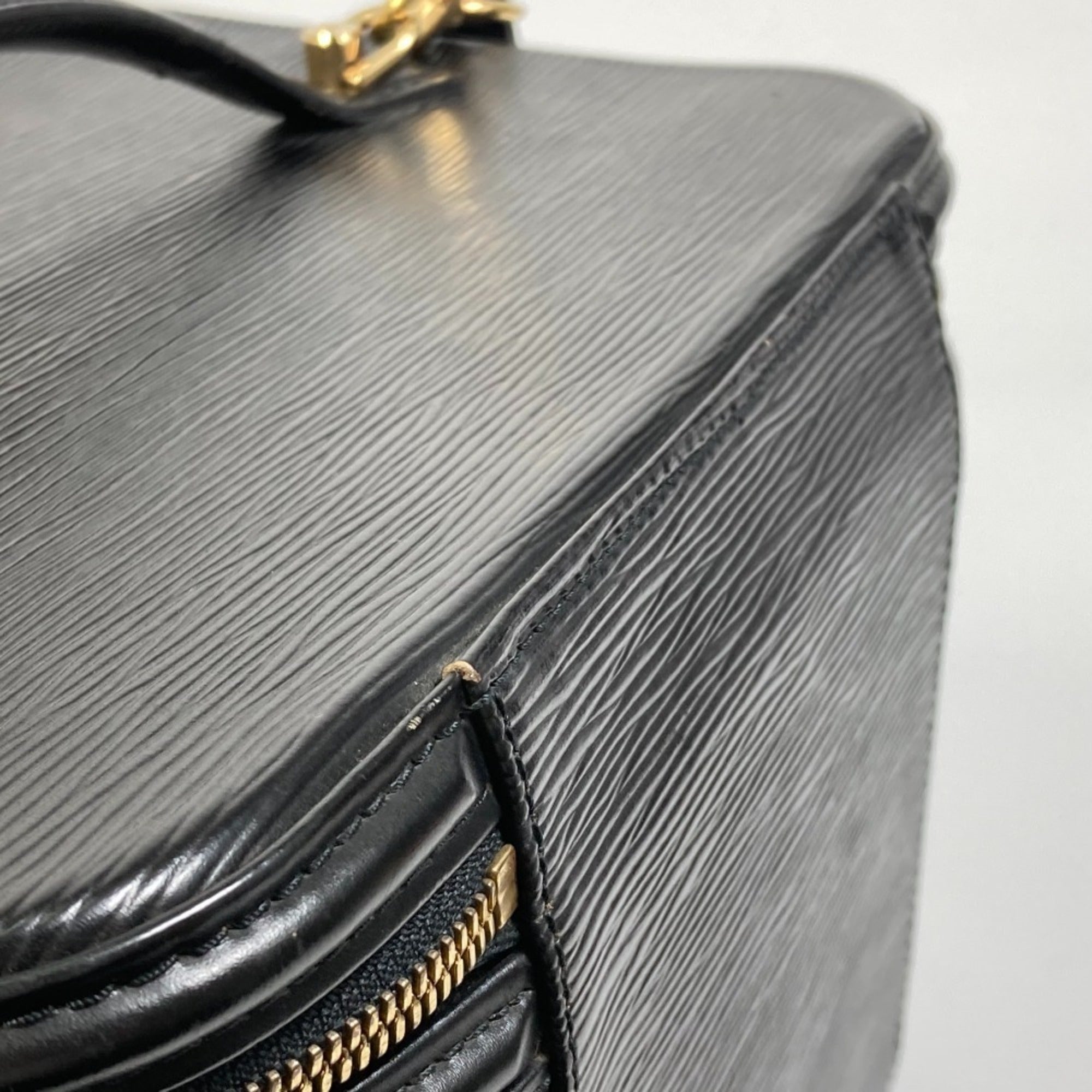 Louis Vuitton Black Epi Leather Shoulder Bag Vanity Bag (Pre-Owned)