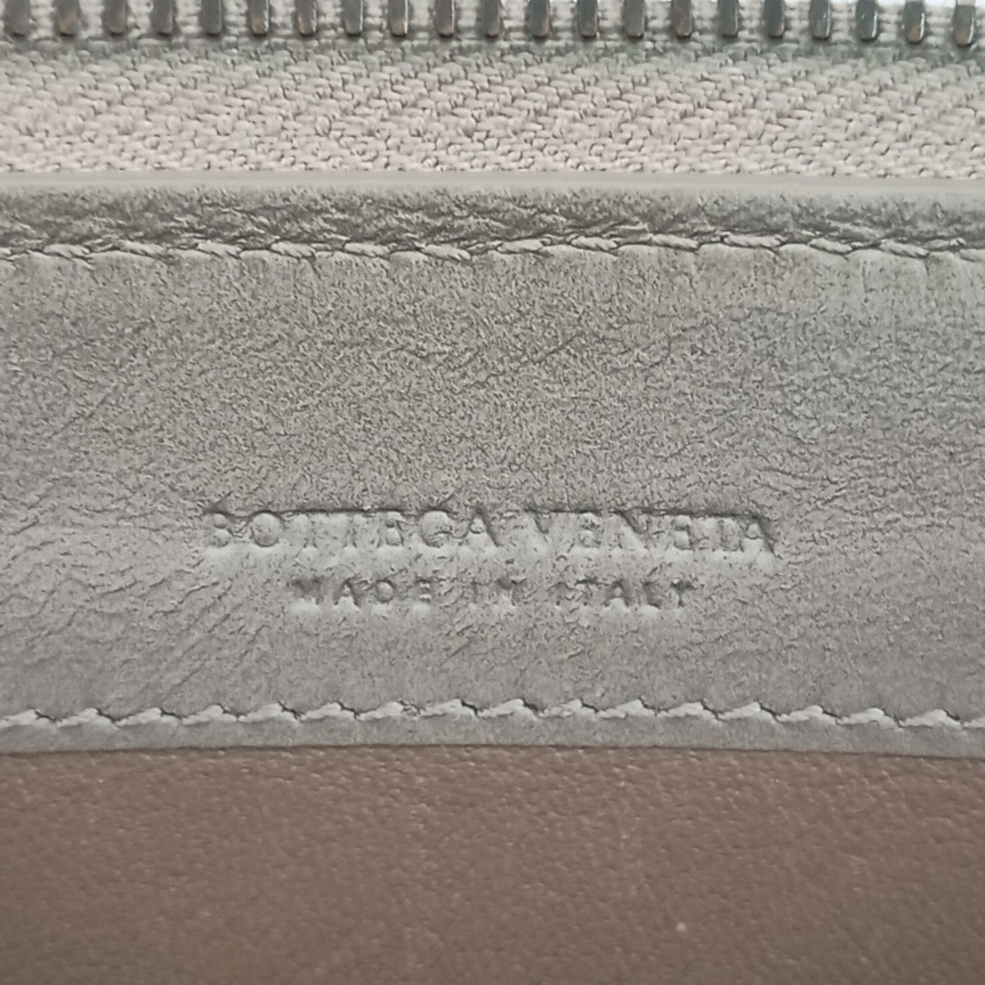 Bottega Veneta Gray Leather Long Wallet (Bi-Fold) (Pre-Owned)
