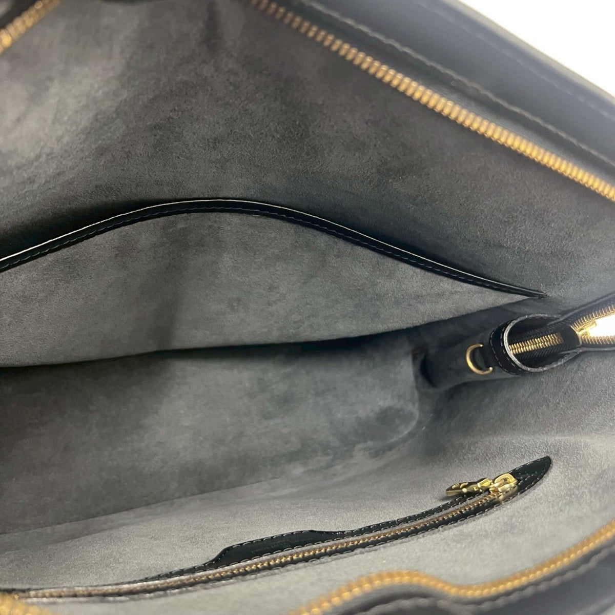 Louis Vuitton Black Leather Shoulder Bag Tote Bag (Pre-Owned)