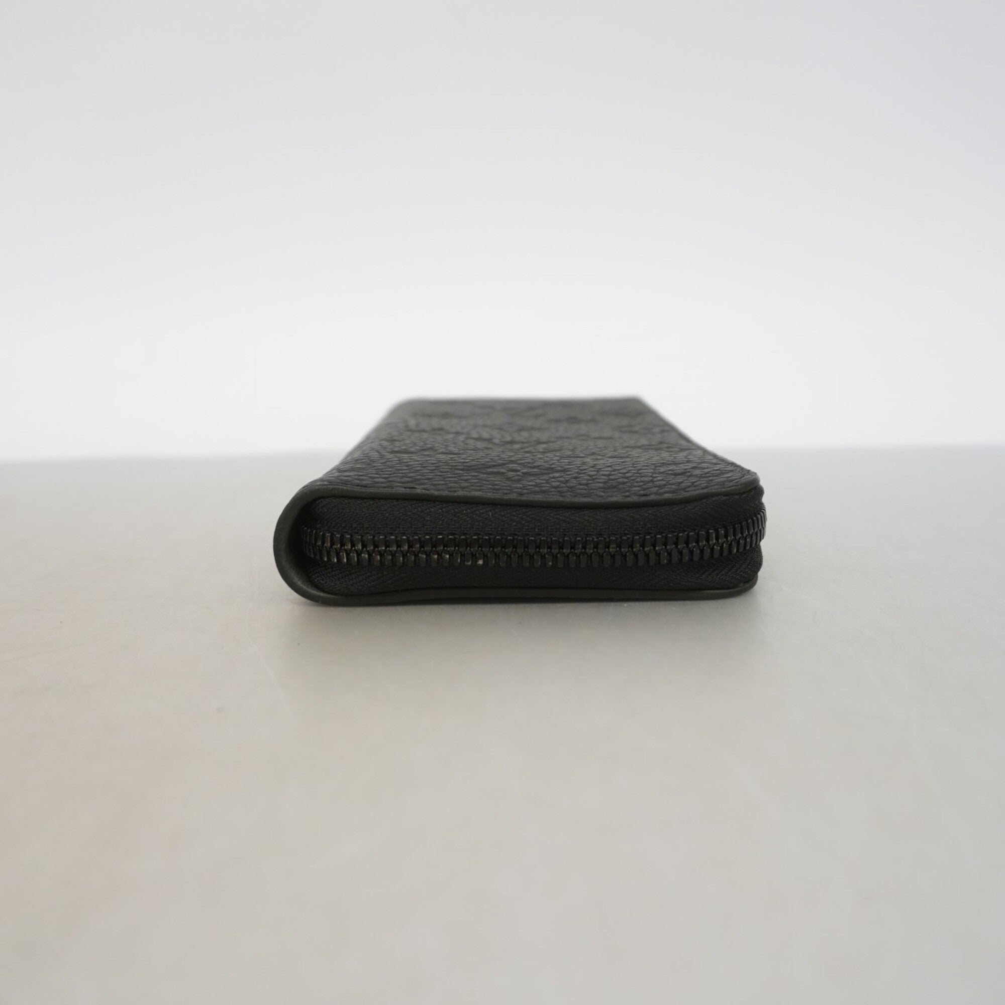Louis Vuitton Noir Long Wallet (Bi-Fold) (Pre-Owned)