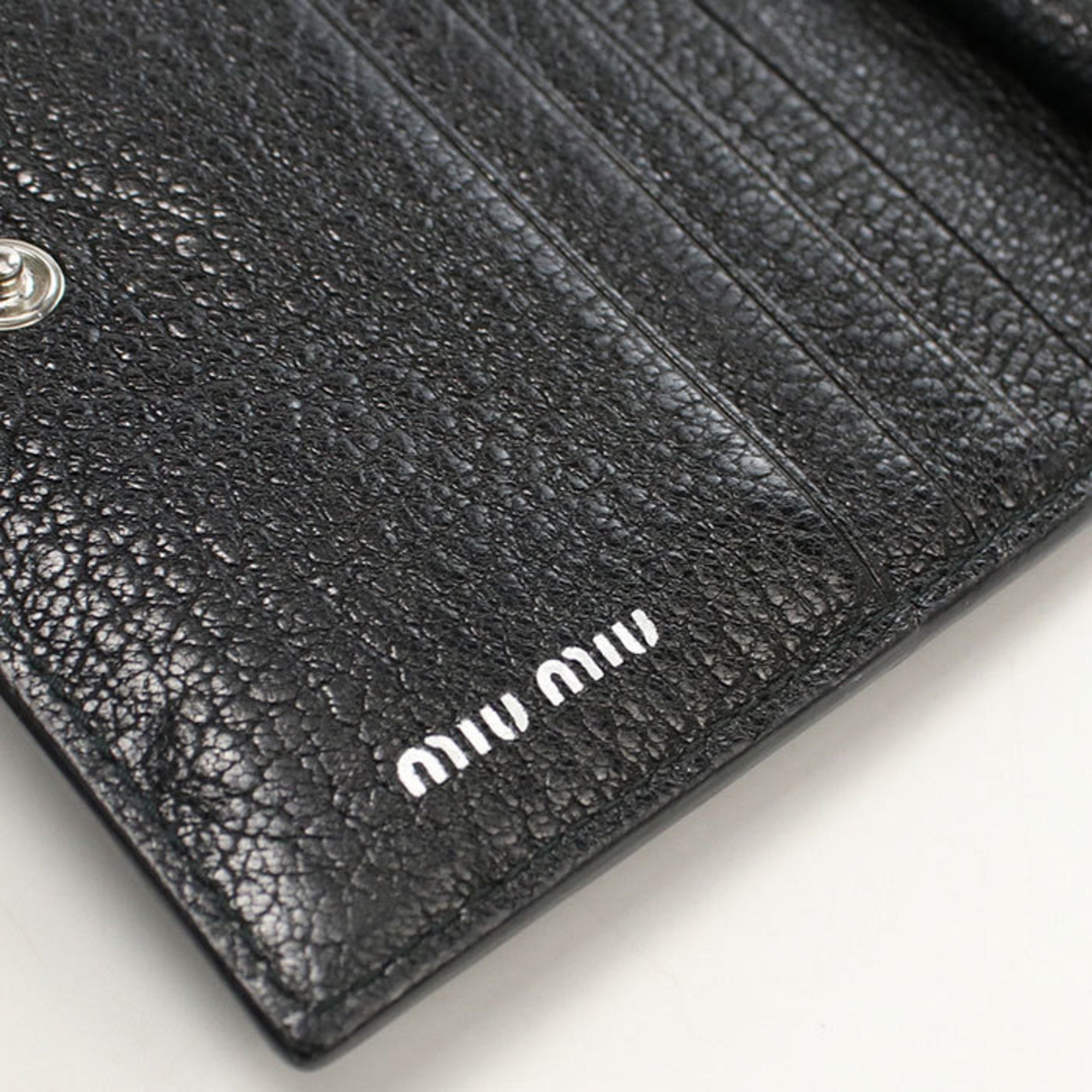 Miu Miu Black Leather Wallet (Bi-Fold) (Pre-Owned)