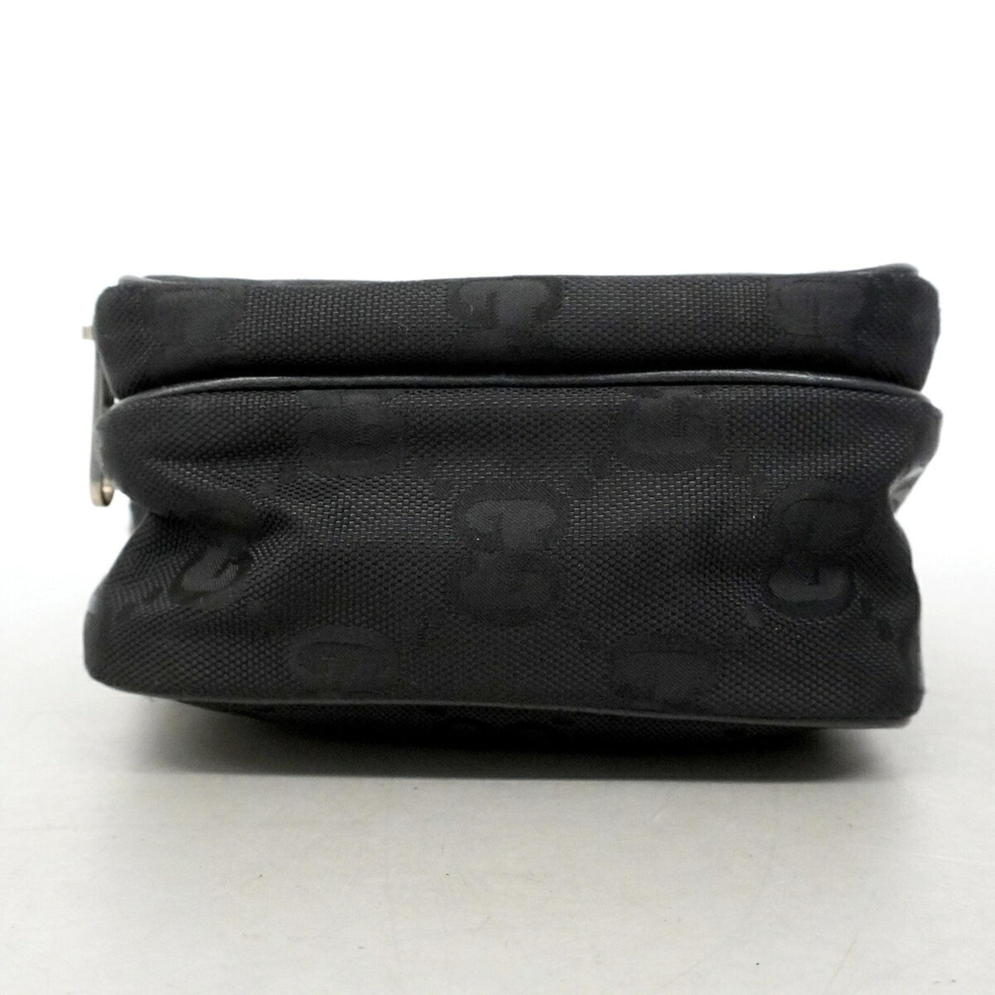 Gucci Black Nylon Handbag (Pre-Owned)
