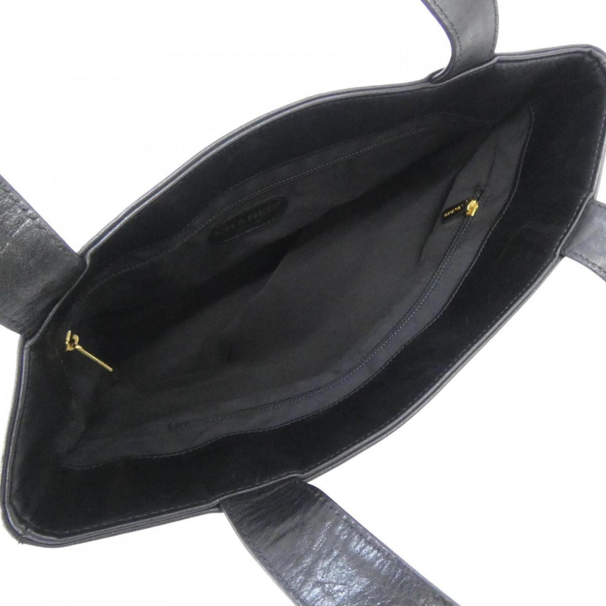 Chanel Black Leather Handbag (Pre-Owned)