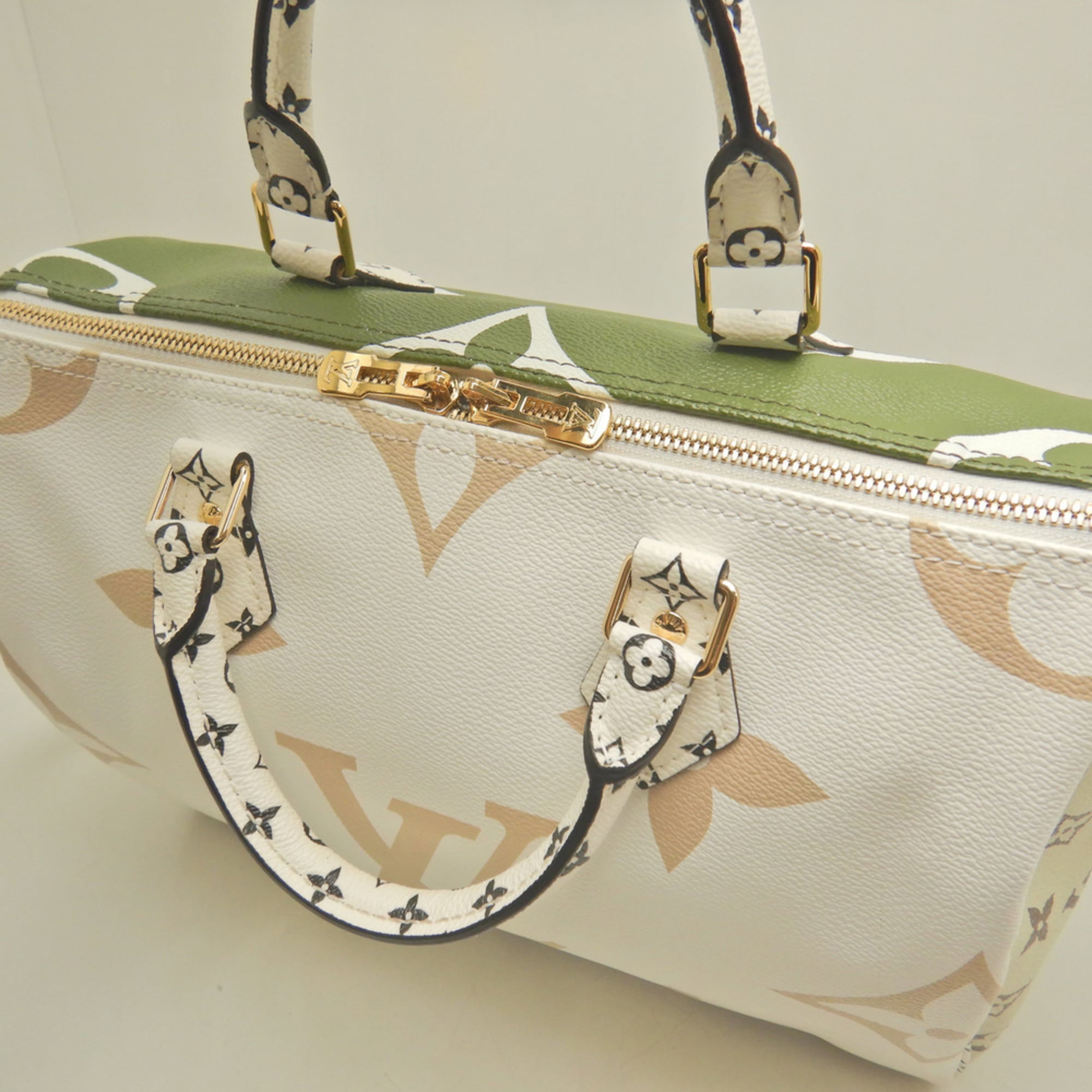 Louis Vuitton Beige Khaki White Coated Canvas Handbag (Pre-Owned)