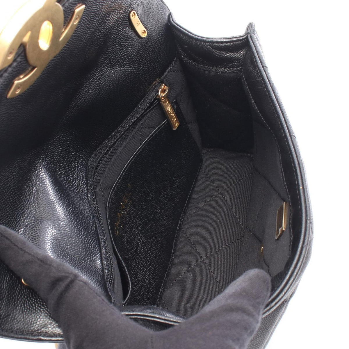 Chanel Black Grained Calfskin Handbag Shoulder Bag (Pre-Owned)