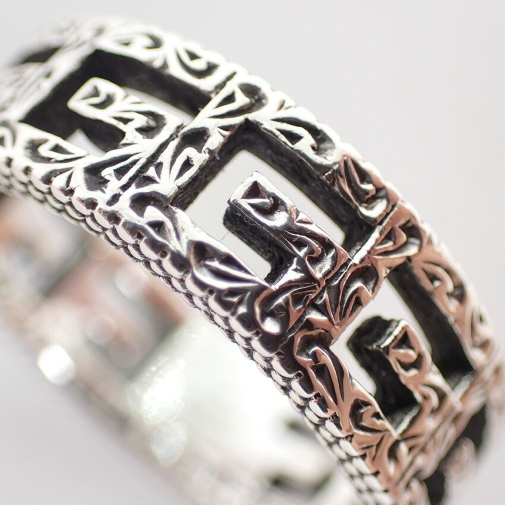 Gucci Sterling Silver 925 Band Ring (Pre-Owned)
