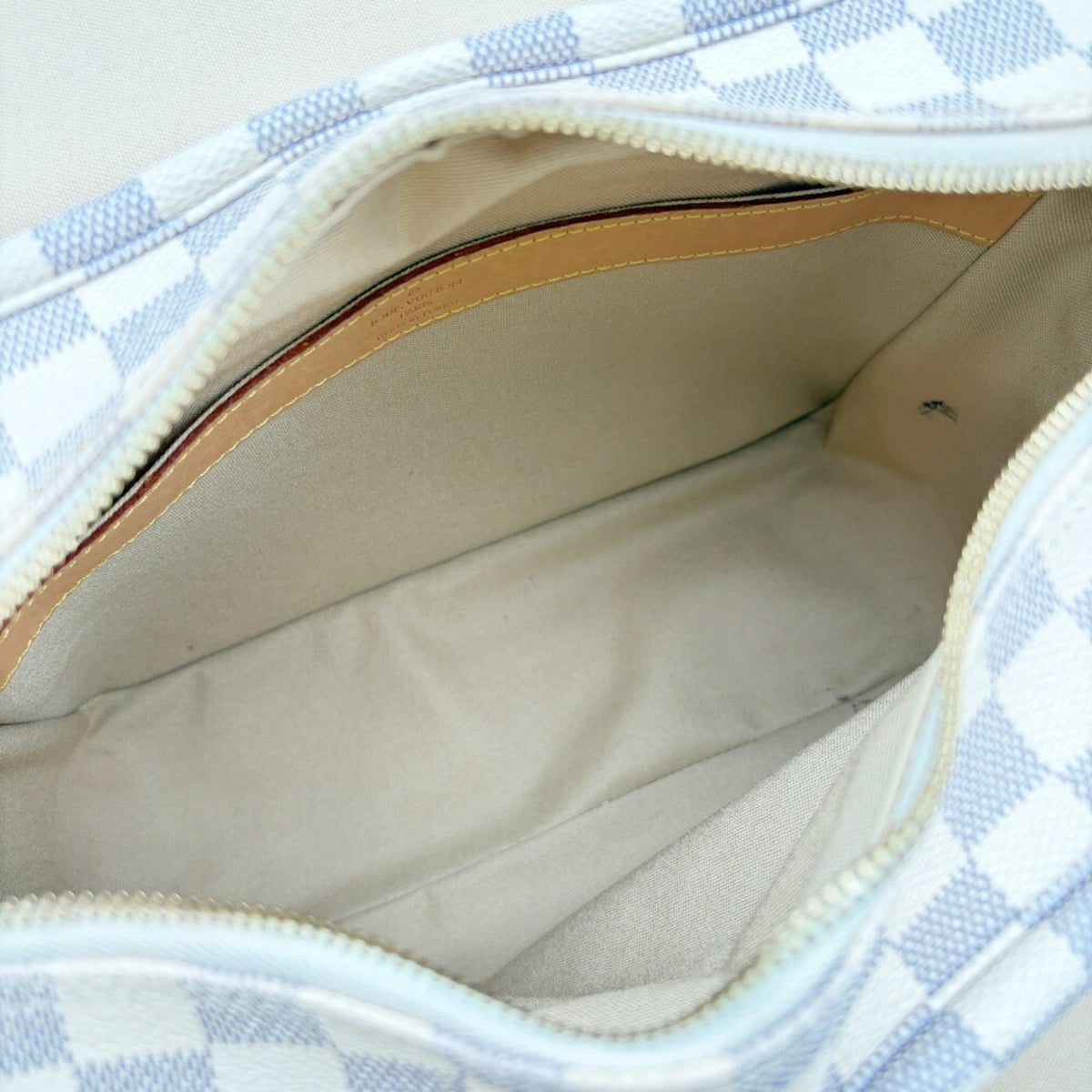 Louis Vuitton Damier Azur Damier Azur Damier Canvas Shoulder Bag (Pre-Owned)