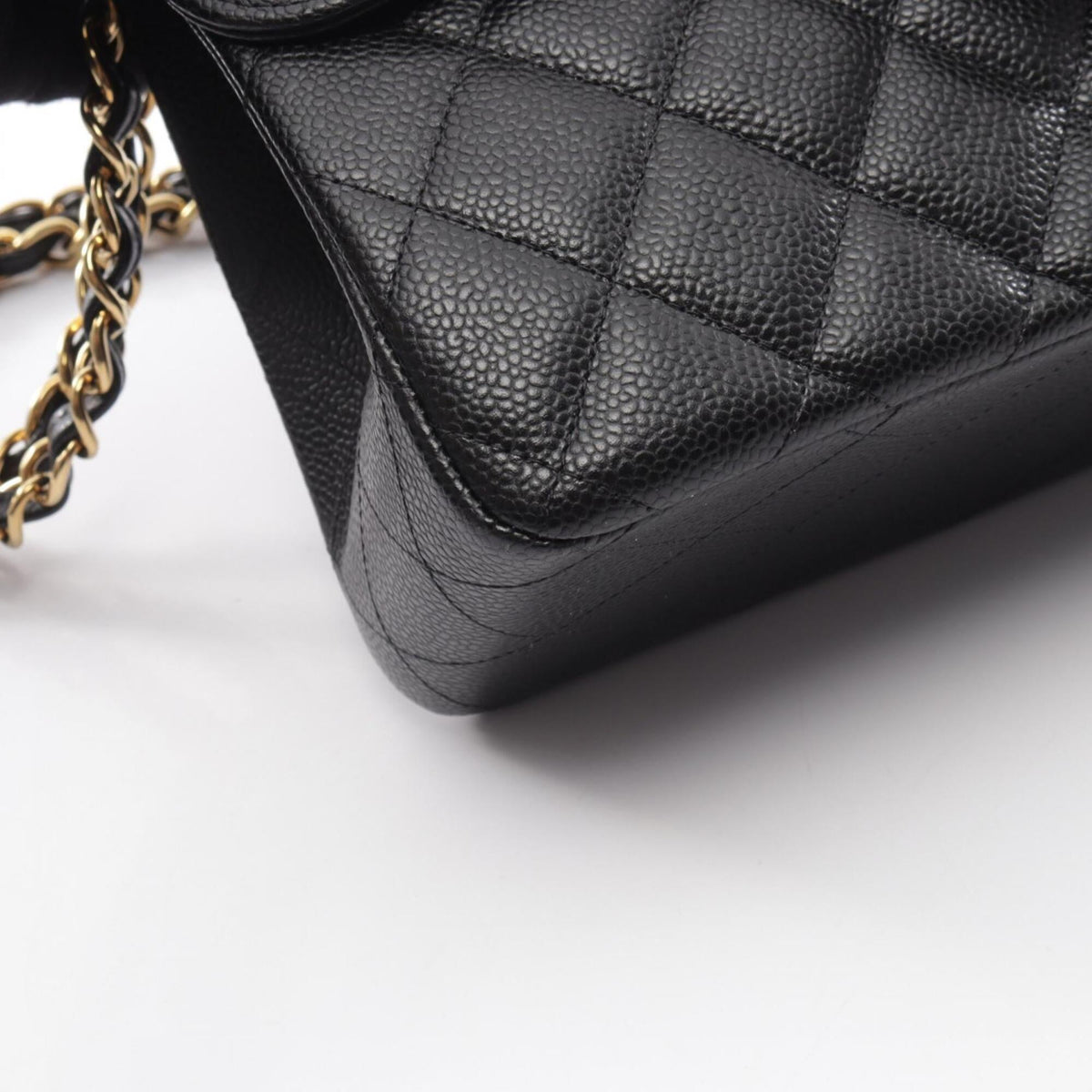 Chanel Black Grained Calfskin Handbag Shoulder Bag (Pre-Owned)