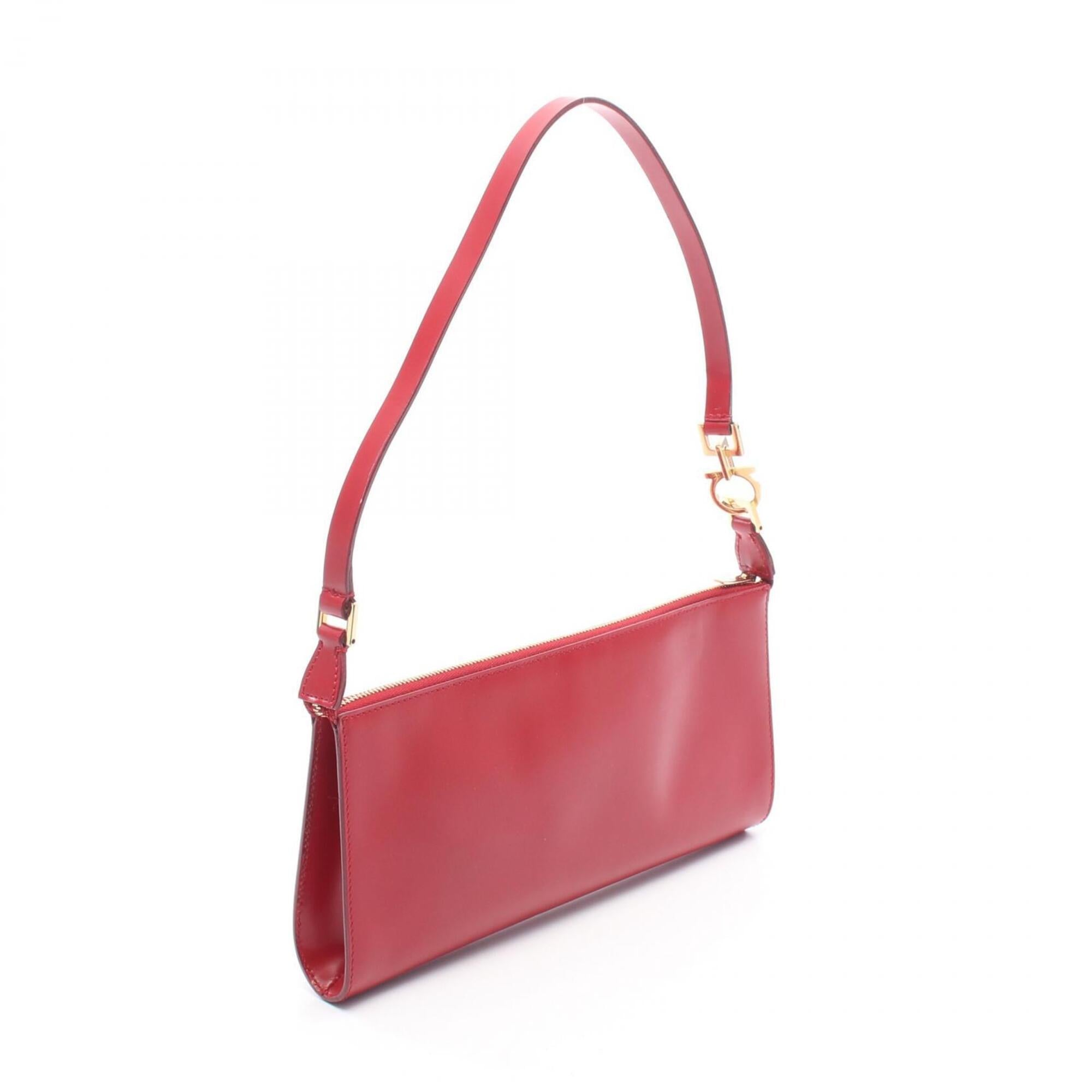 Salvatore Ferragamo Red Color Leather Shoulder Bag (Pre-Owned)