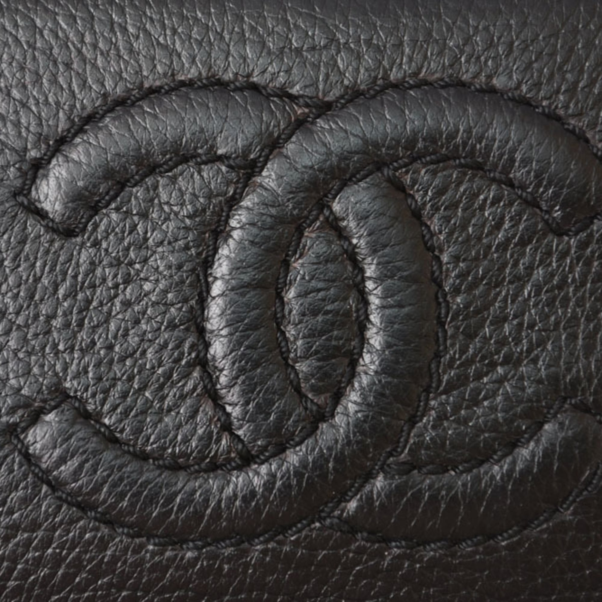 Chanel Black Leather Long Wallet (Bi-Fold) (Pre-Owned)