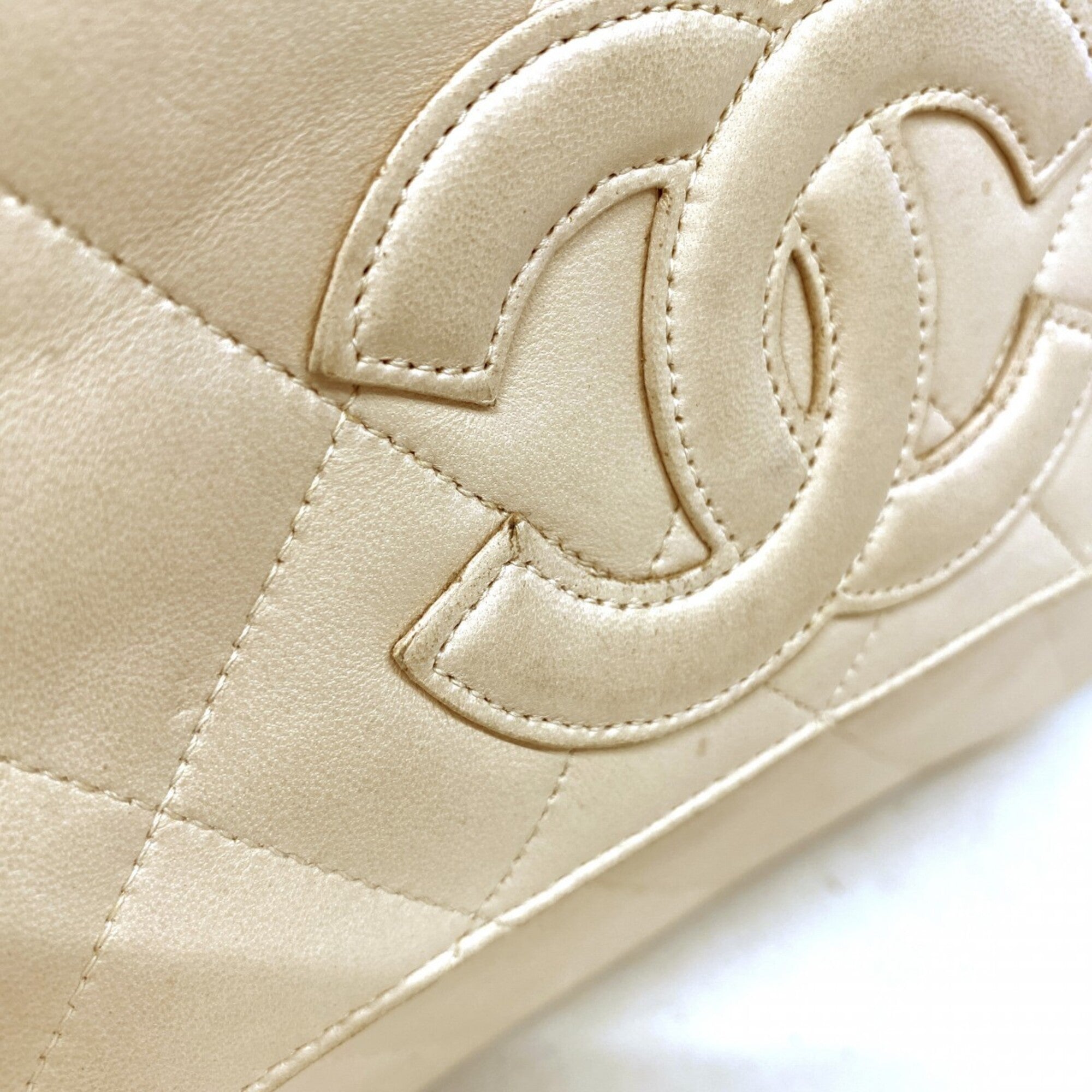 Chanel Ivory Leather Handbag (Pre-Owned)