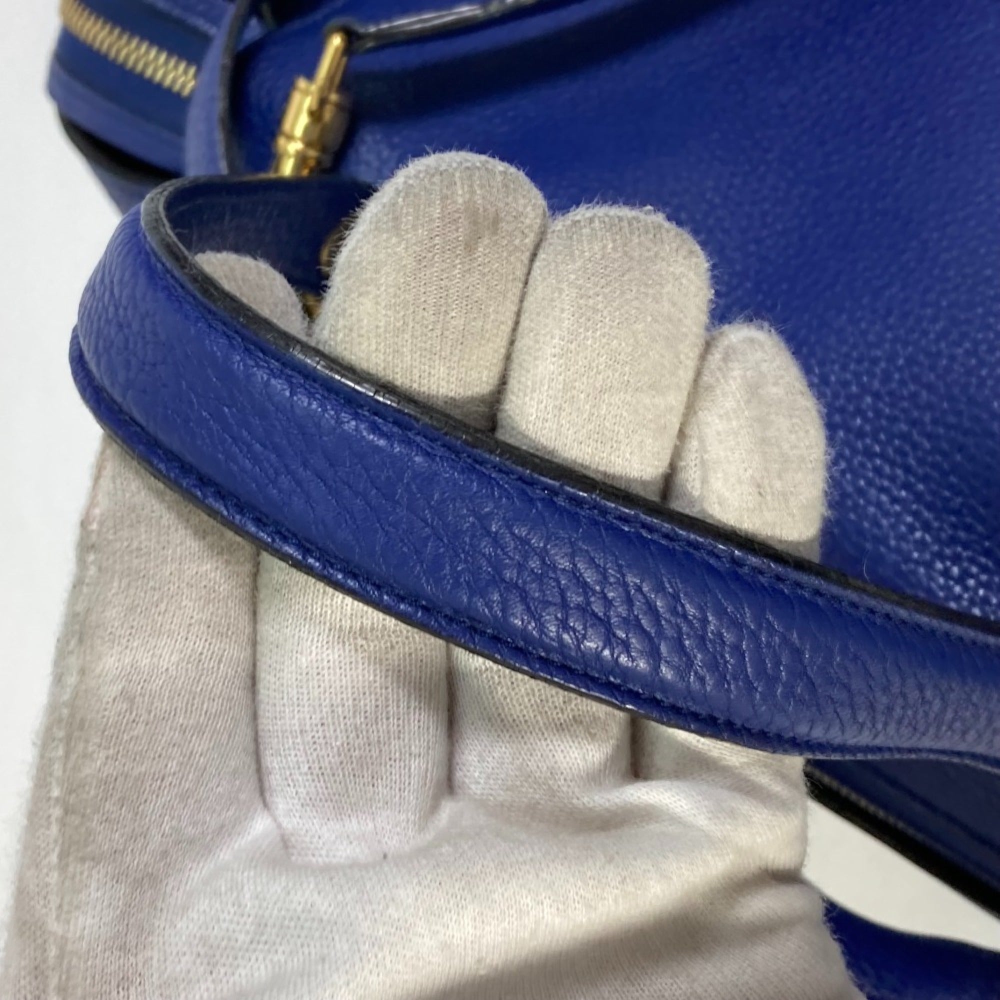 Celine Blue Leather Shoulder Bag (Pre-Owned)