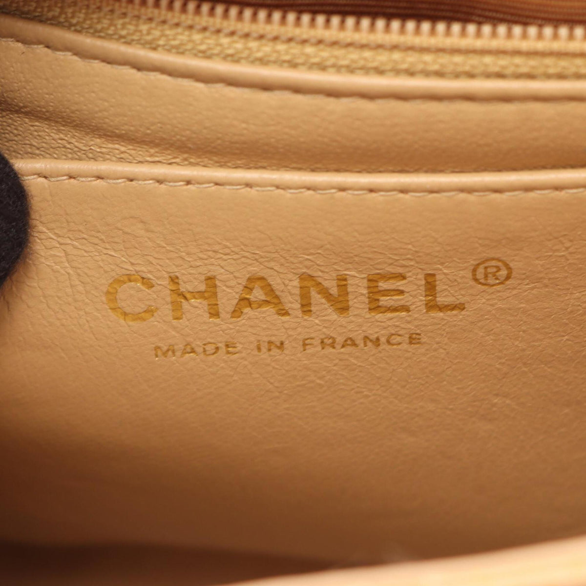 Chanel Beige Grained Calfskin Handbag Shoulder Bag (Pre-Owned)