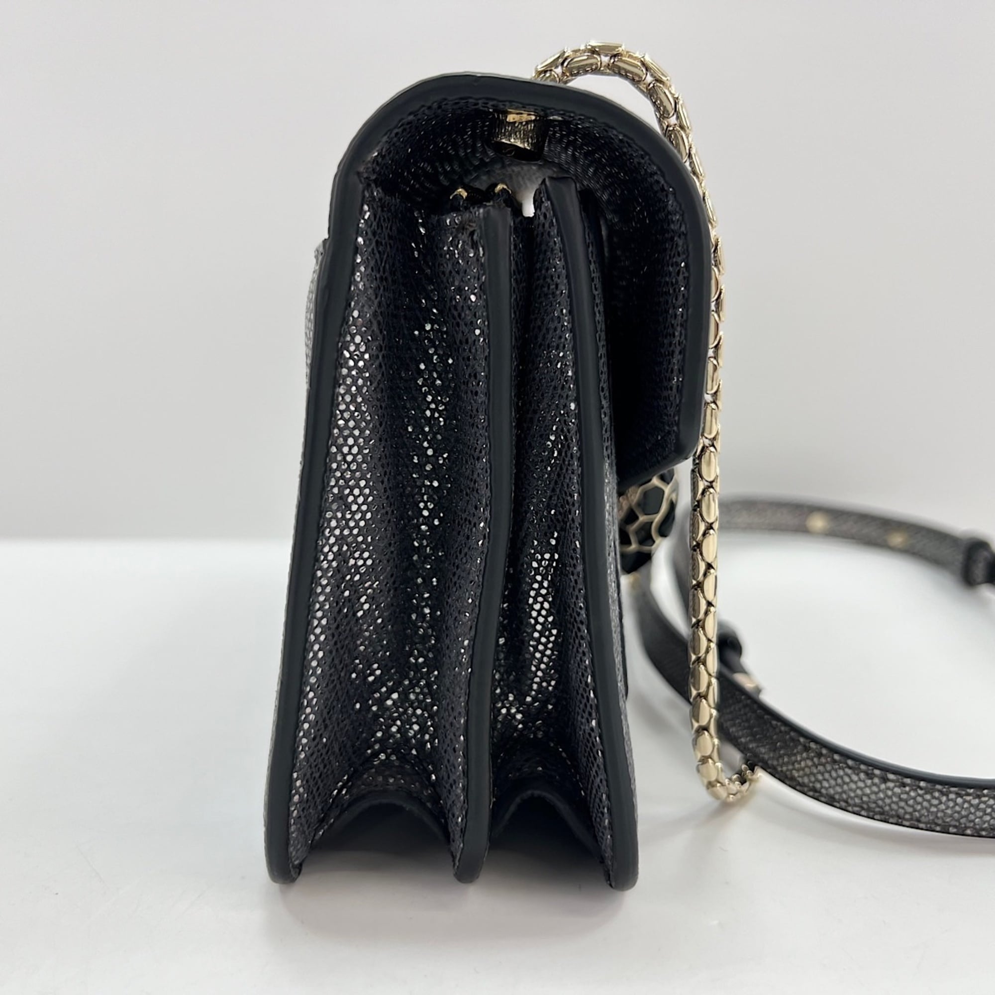Bvlgari Silver Shoulder Bag (Pre-Owned)