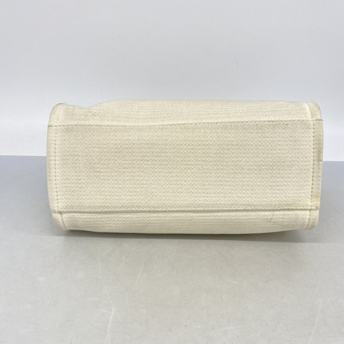 Chanel White Canvas Tote Bag (Pre-Owned)
