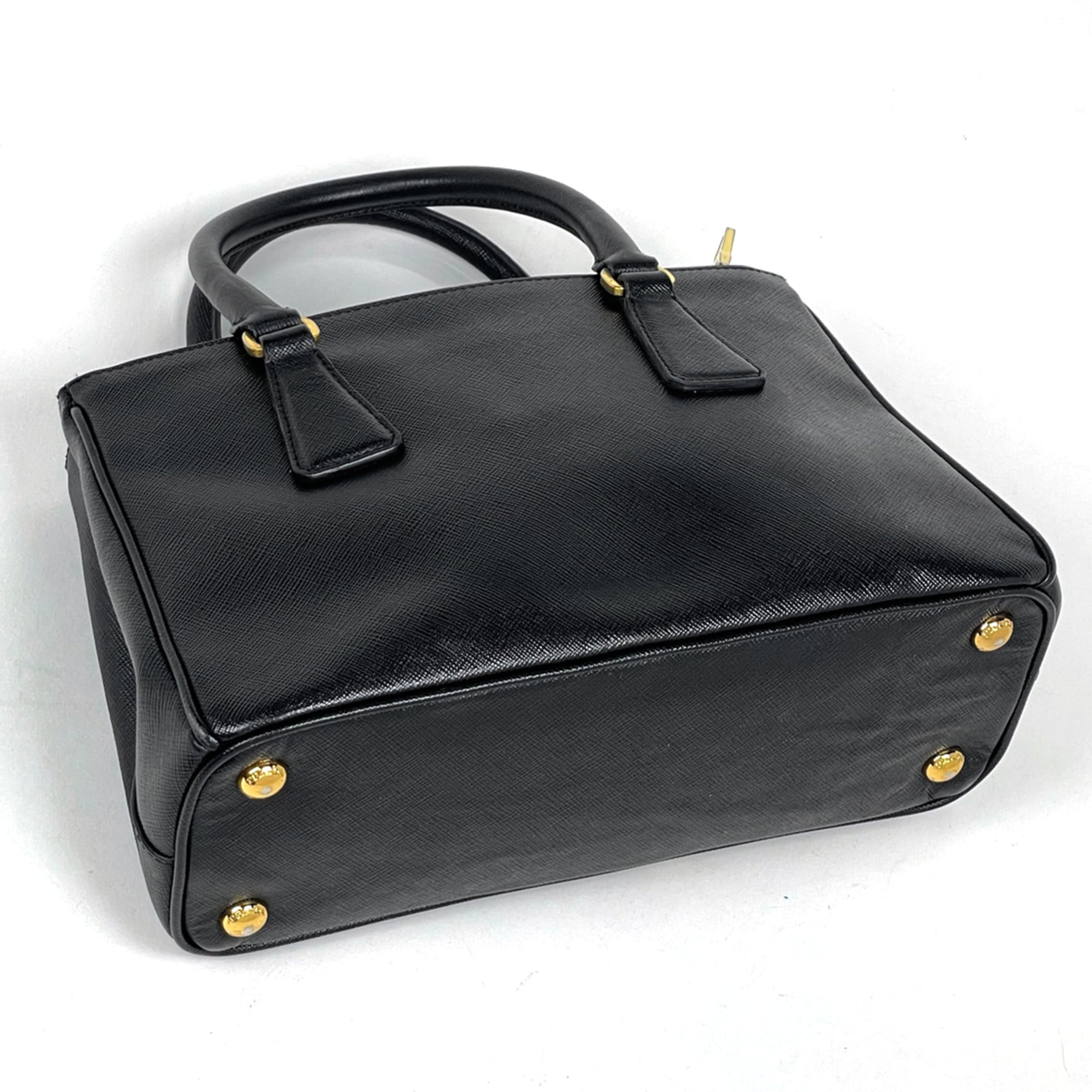 Prada Black Leather Handbag Shoulder Bag (Pre-Owned)