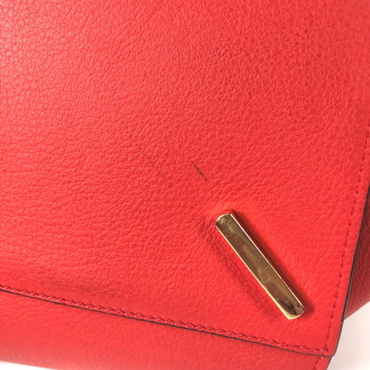 Loewe Red Leather Handbag (Pre-Owned)