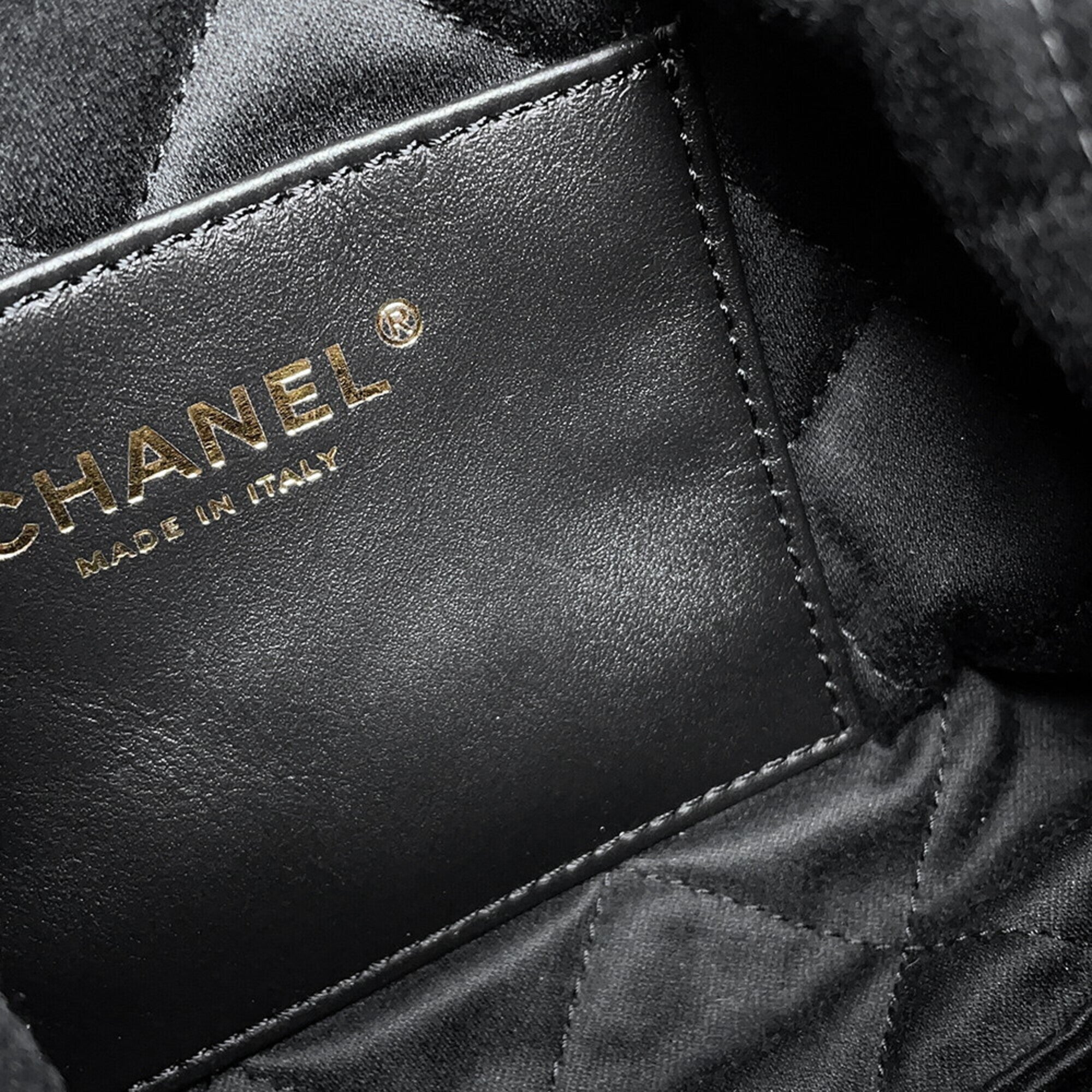 Chanel Black Handbag (Pre-Owned)