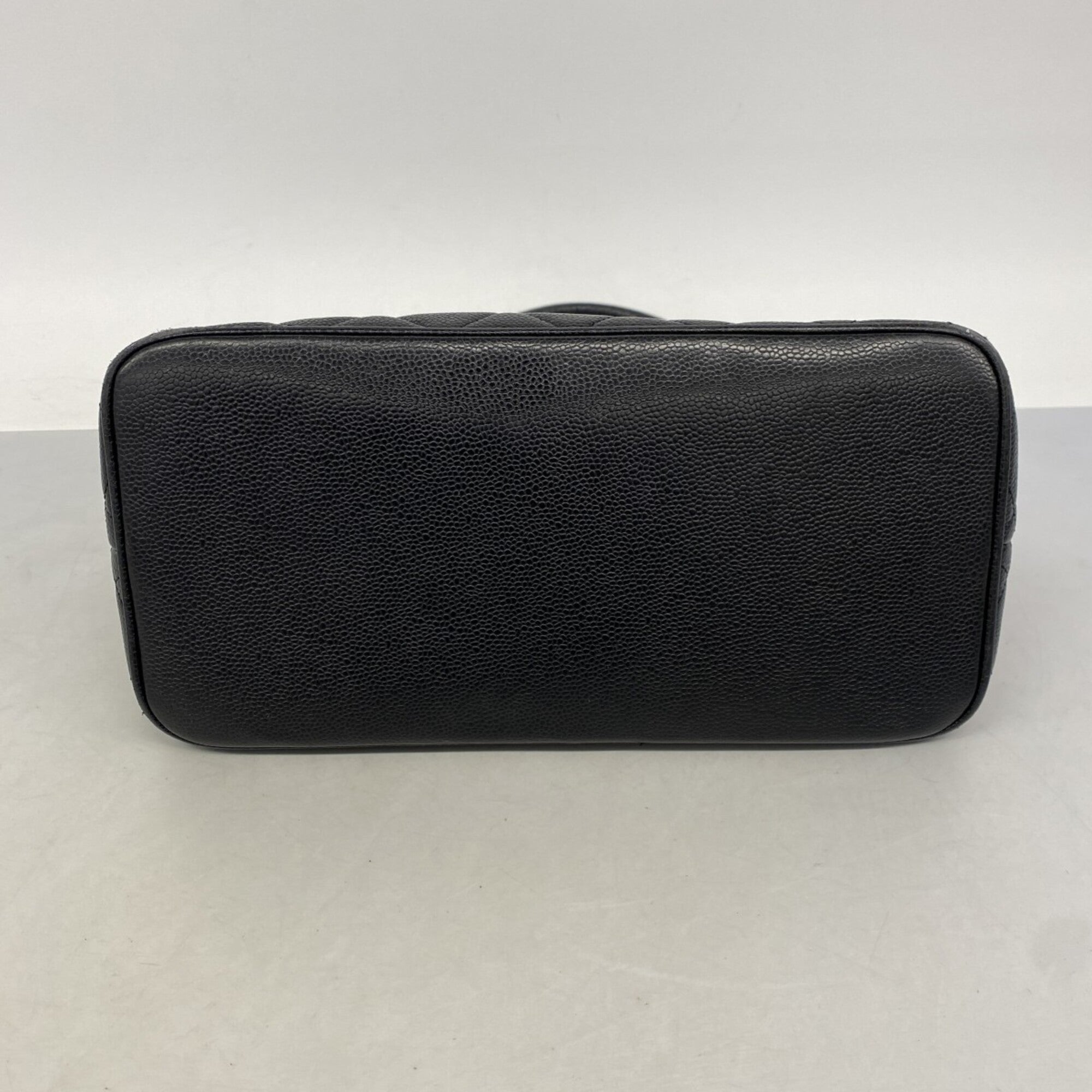 Chanel Black Grained Calfskin Tote Bag (Pre-Owned)