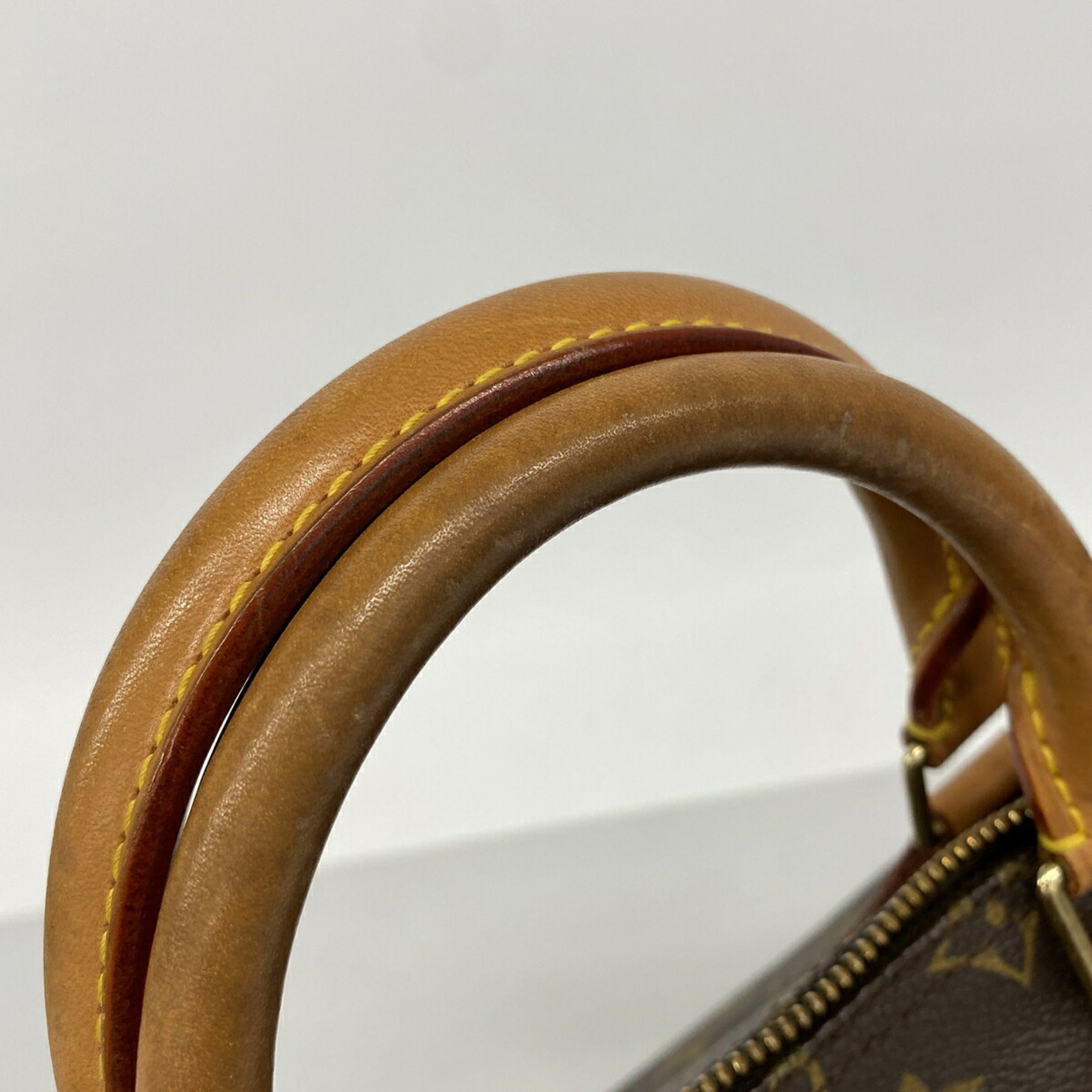 Louis Vuitton Brown Handbag (Pre-Owned)