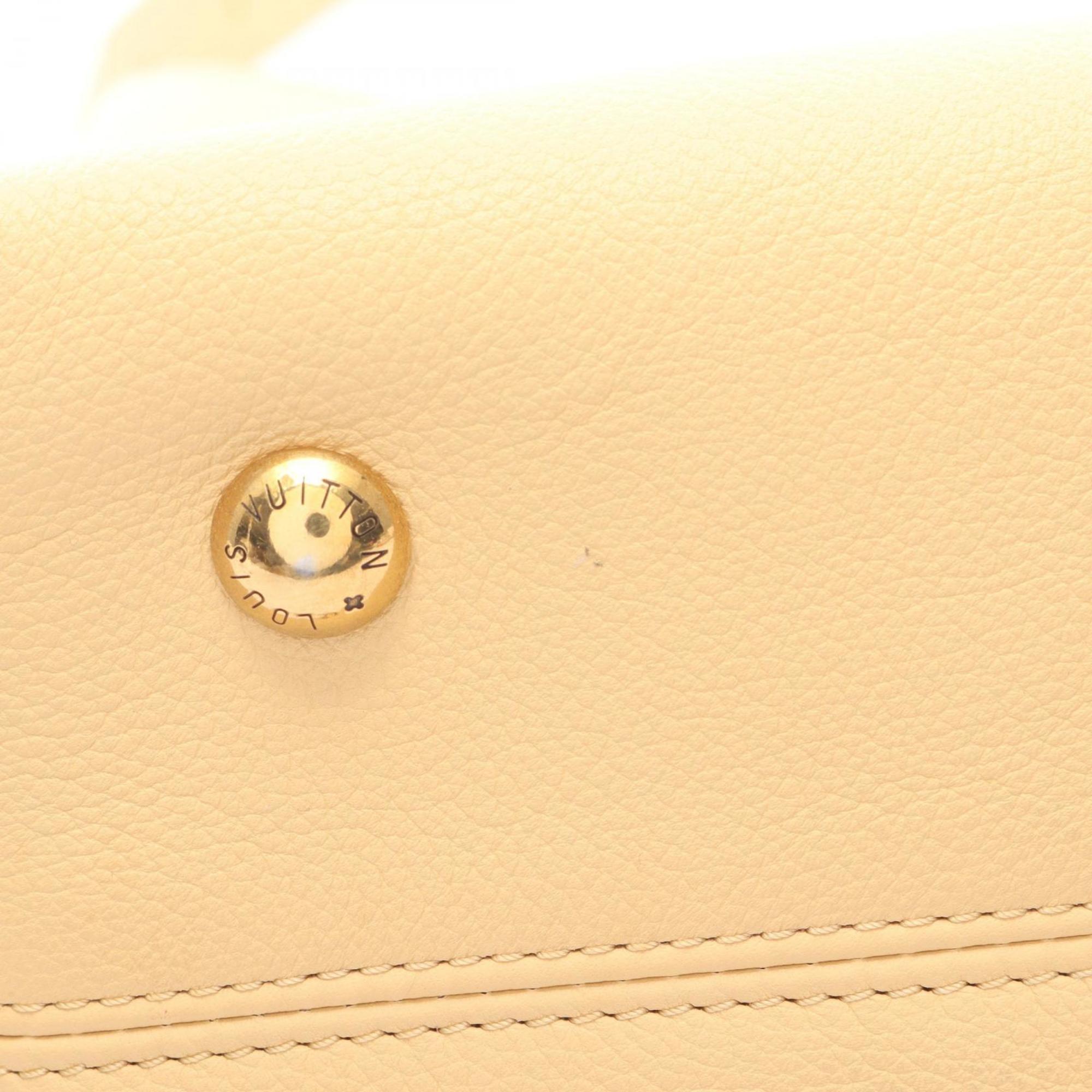 Louis Vuitton Beige Leather Shoulder Bag (Pre-Owned)