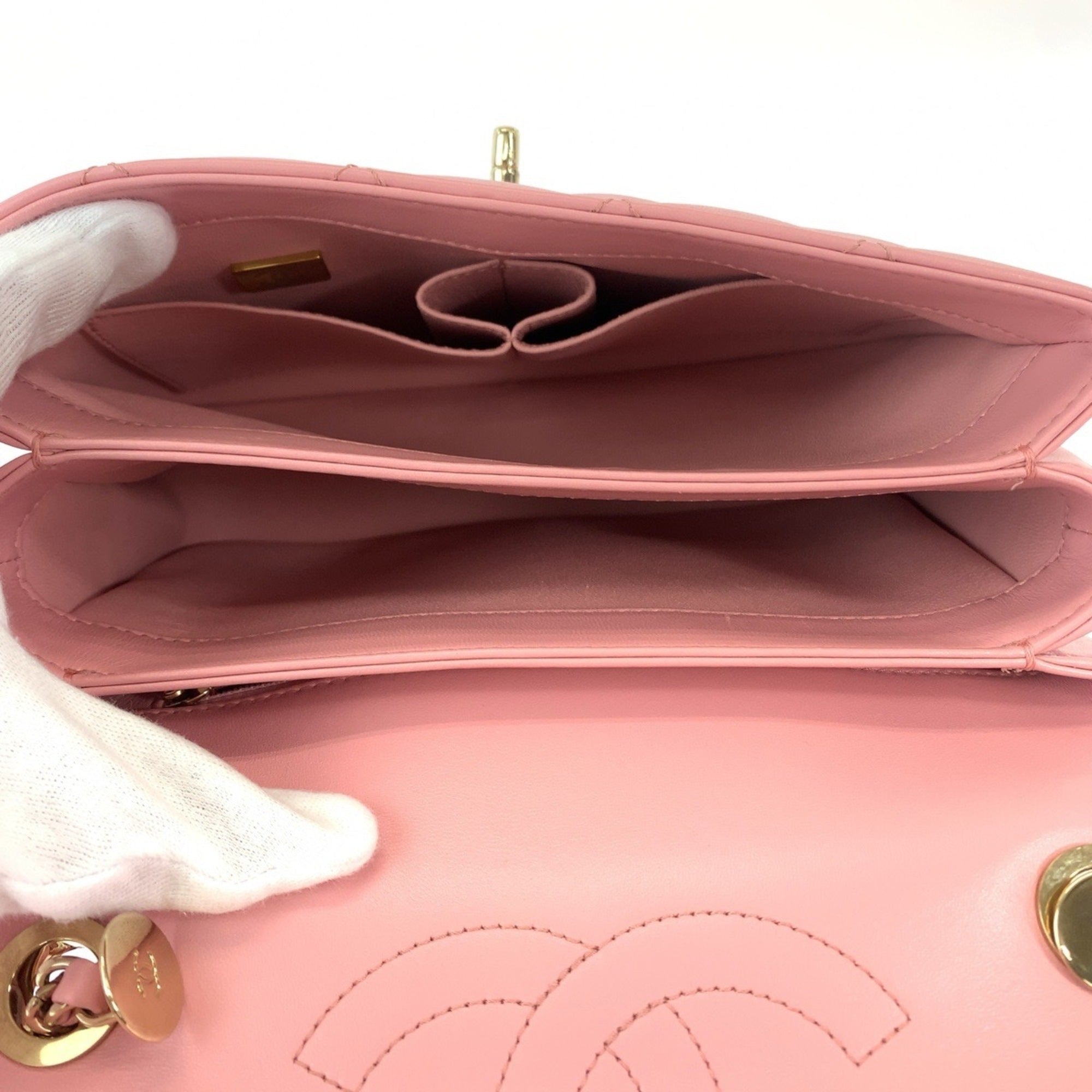 Chanel Pink Leather Handbag Shoulder Bag (Pre-Owned)