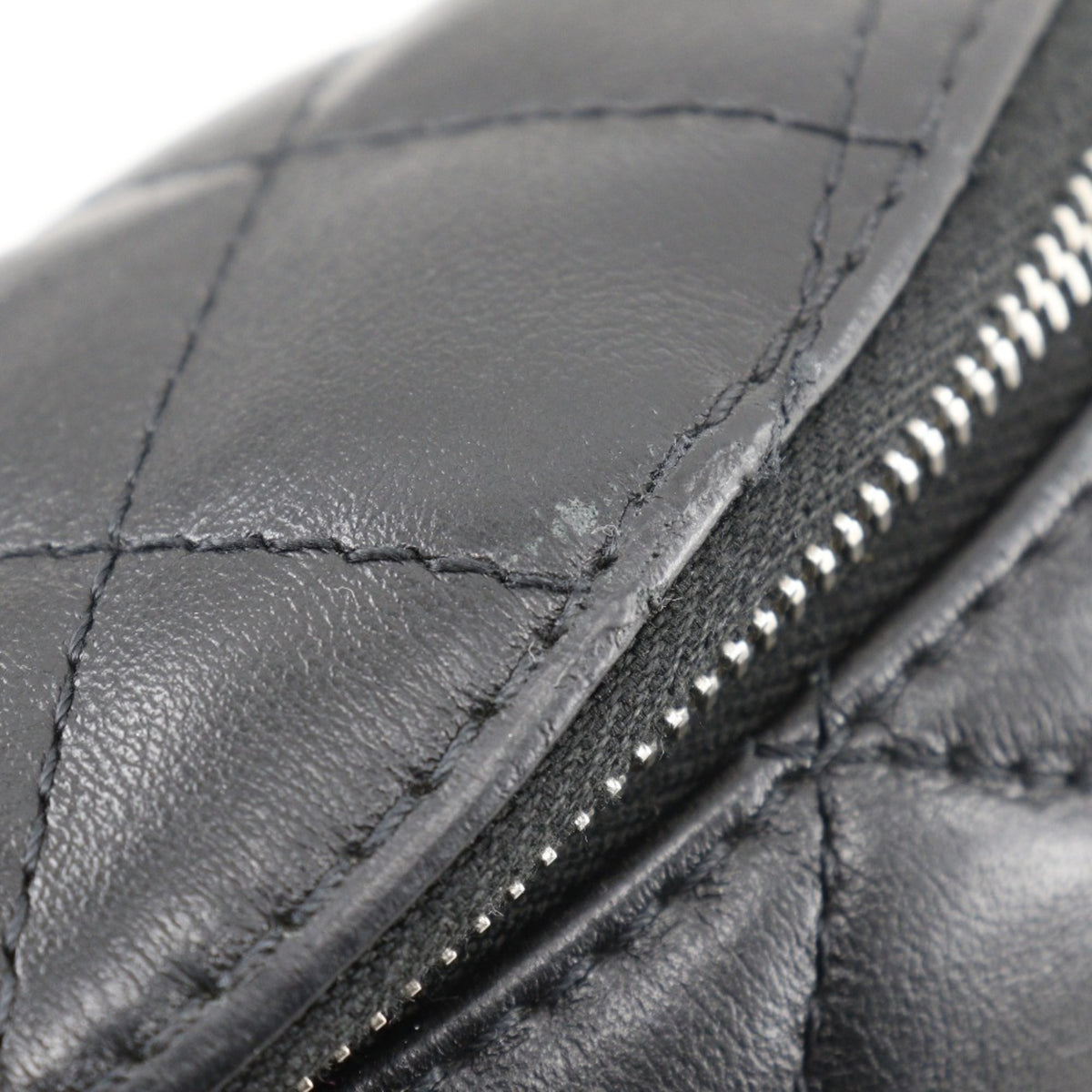 Chanel Black Leather Fanny Pack Sling Bag (Pre-Owned)