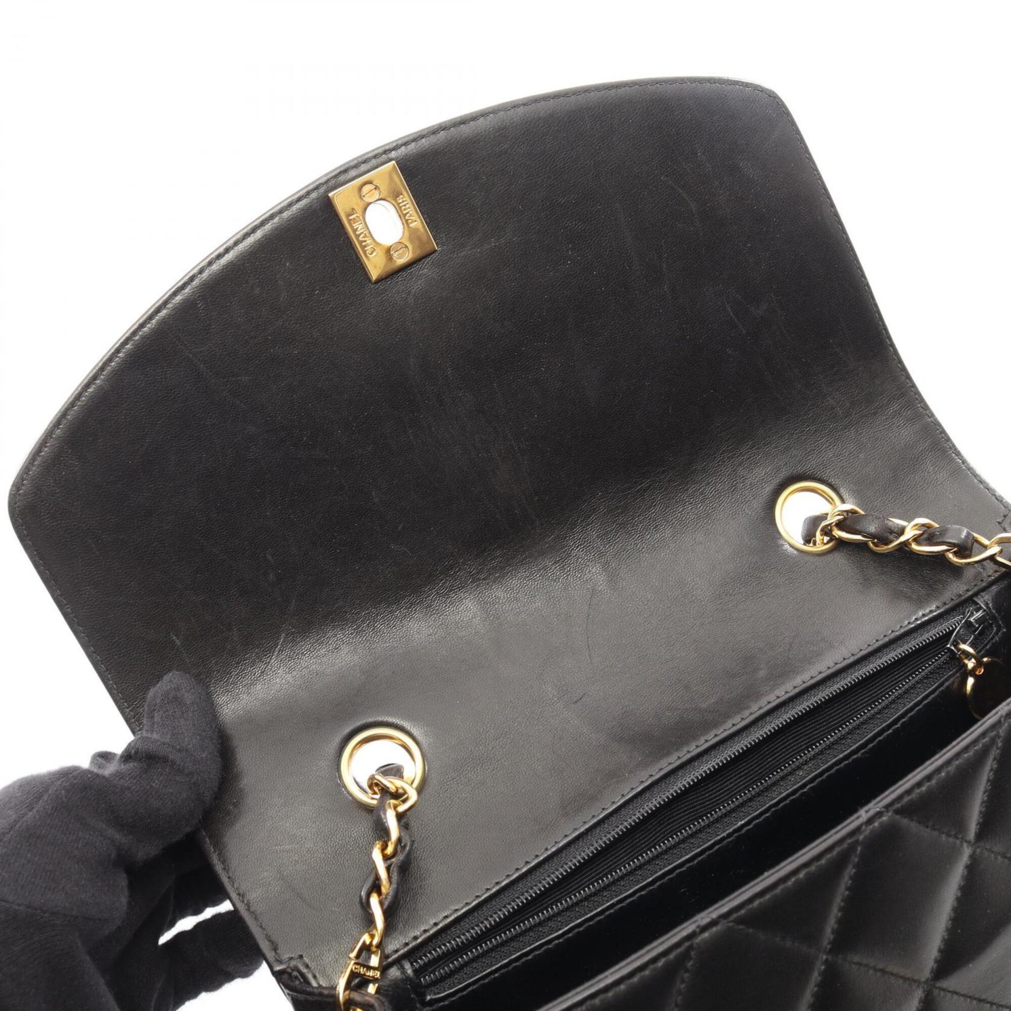 Chanel Matelasse Black Leather Handbag Shoulder Bag (Pre-Owned)