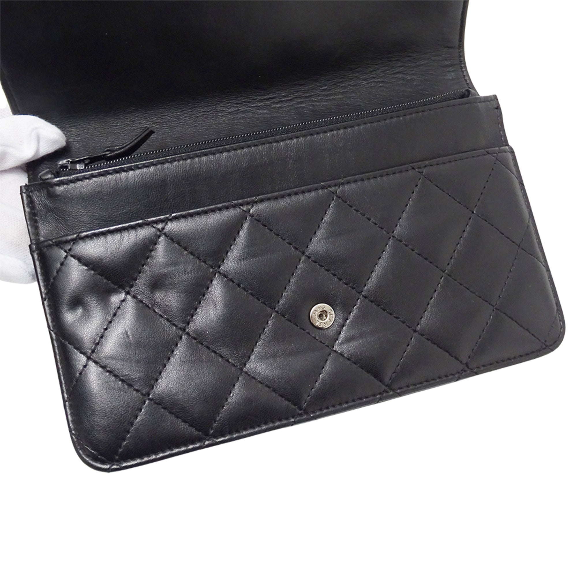 Chanel Black Leather Long Wallet (Bi-Fold) (Pre-Owned)
