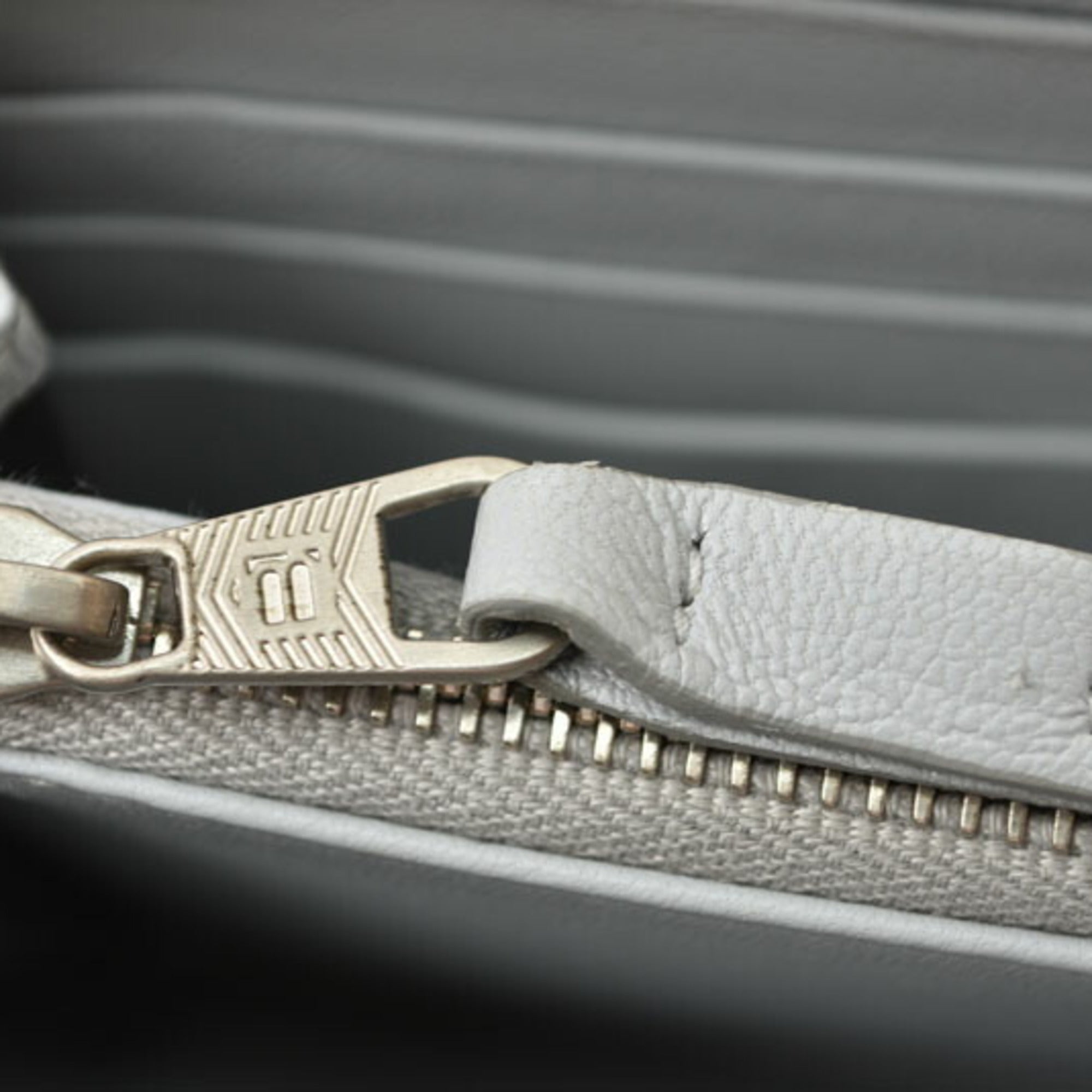 Balenciaga Light Gray Leather Long Wallet (Bi-Fold) (Pre-Owned)