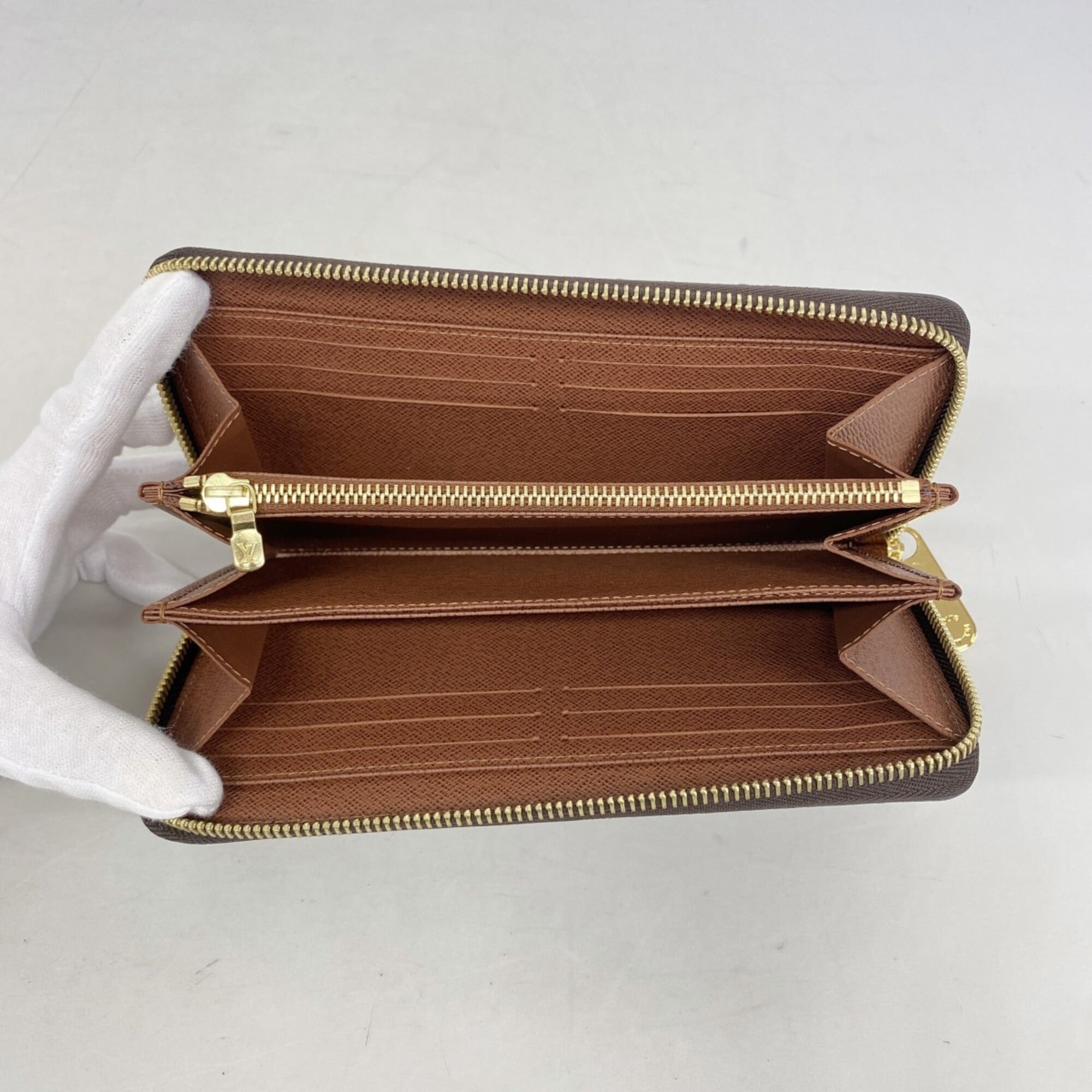 Louis Vuitton Brown Long Wallet (Bi-Fold) (Pre-Owned)