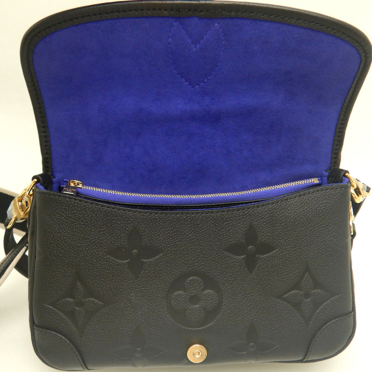 Louis Vuitton Monogram Empreinte Noir Leather Shoulder Bag (Pre-Owned)