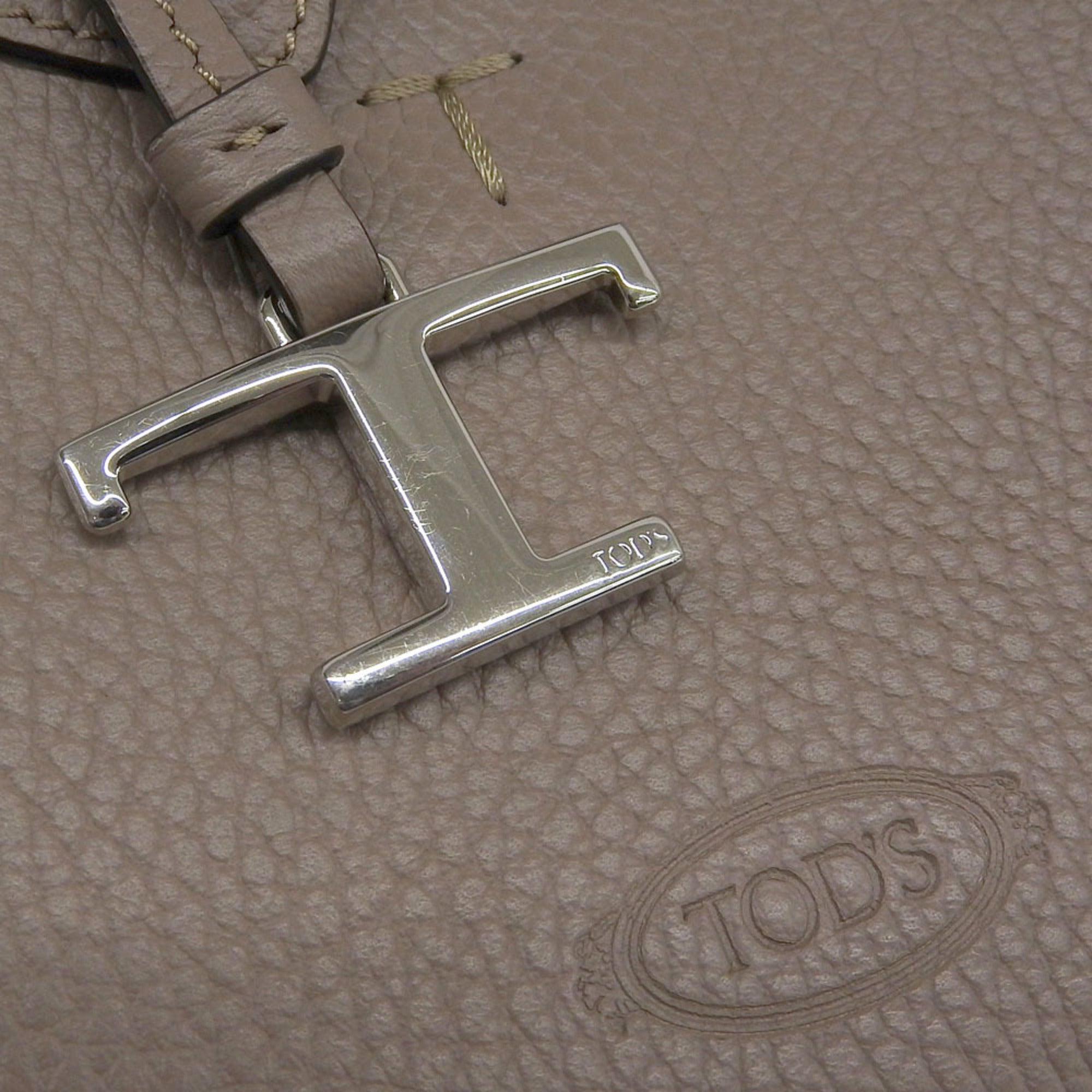 Tod's Beige Leather Handbag (Pre-Owned)