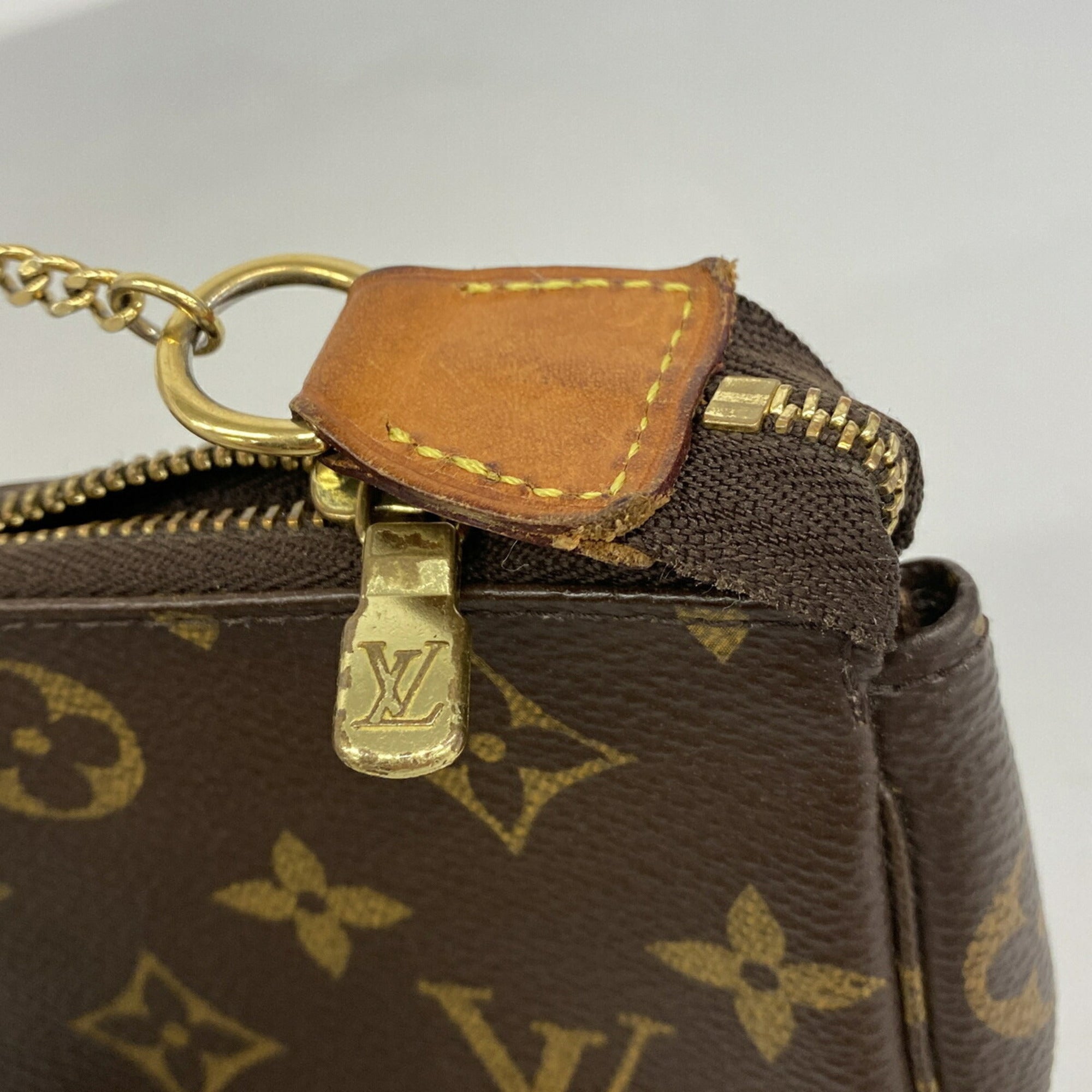 Louis Vuitton Brown Pouch (Pre-Owned)