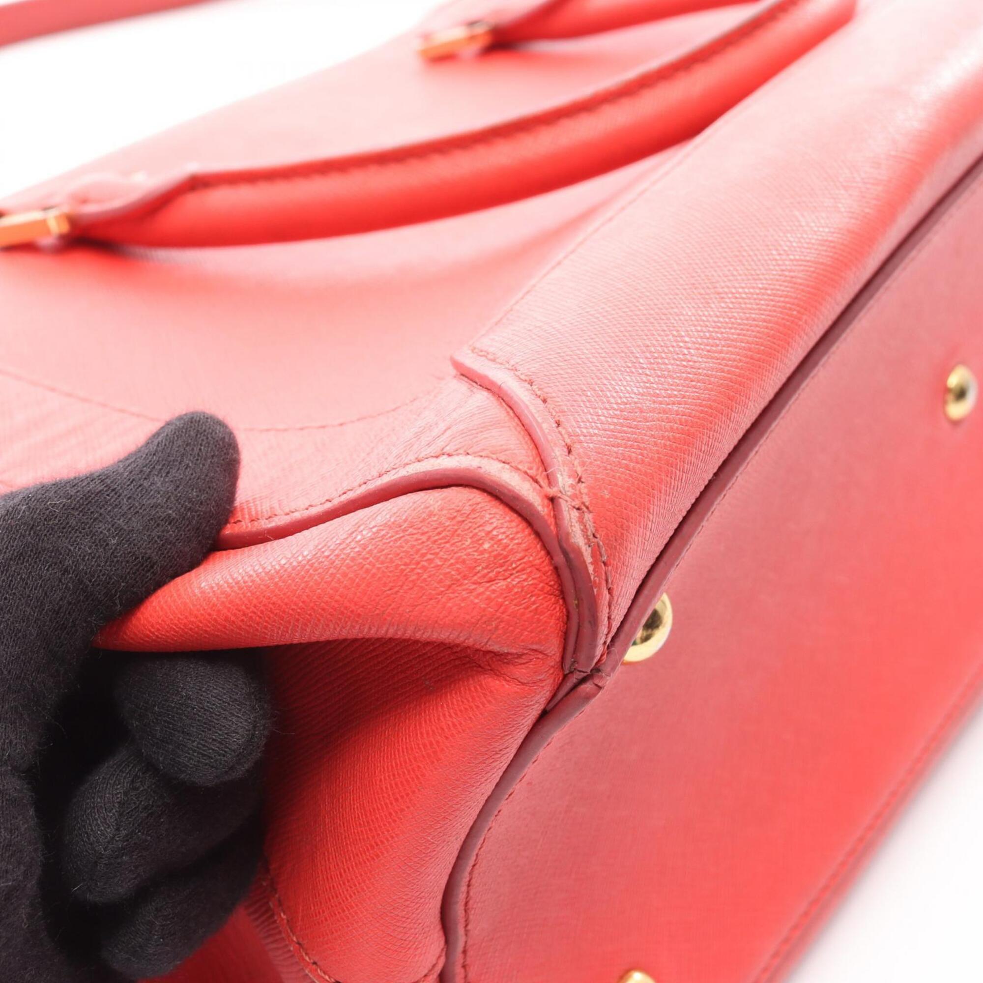 Mcm Red Color Leather Handbag Tote Bag (Pre-Owned)