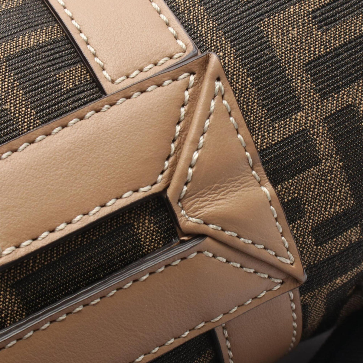 Fendi Beige Black Canvas Leather Handbag (Pre-Owned)