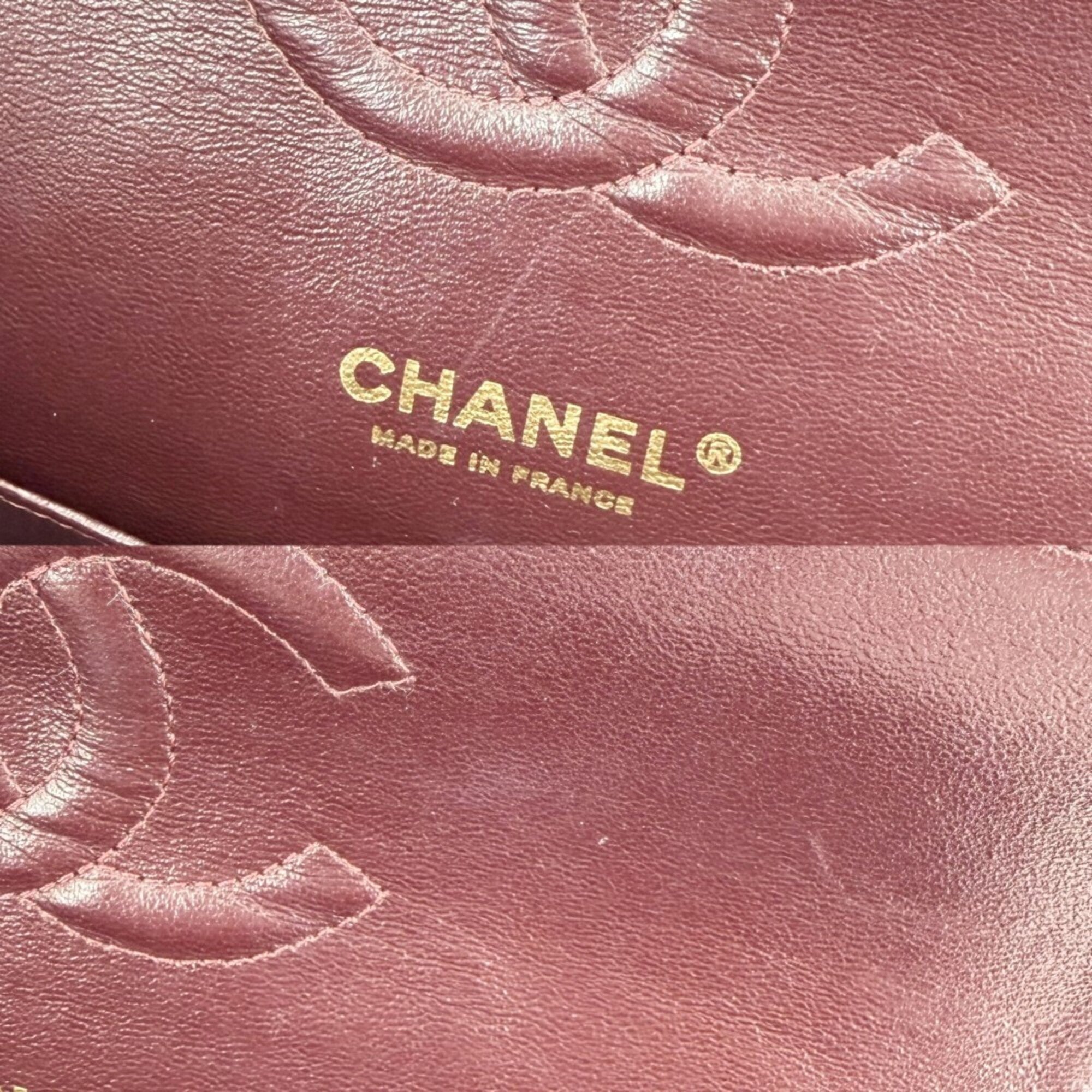 Chanel Black Grained Calfskin Shoulder Bag (Pre-Owned)