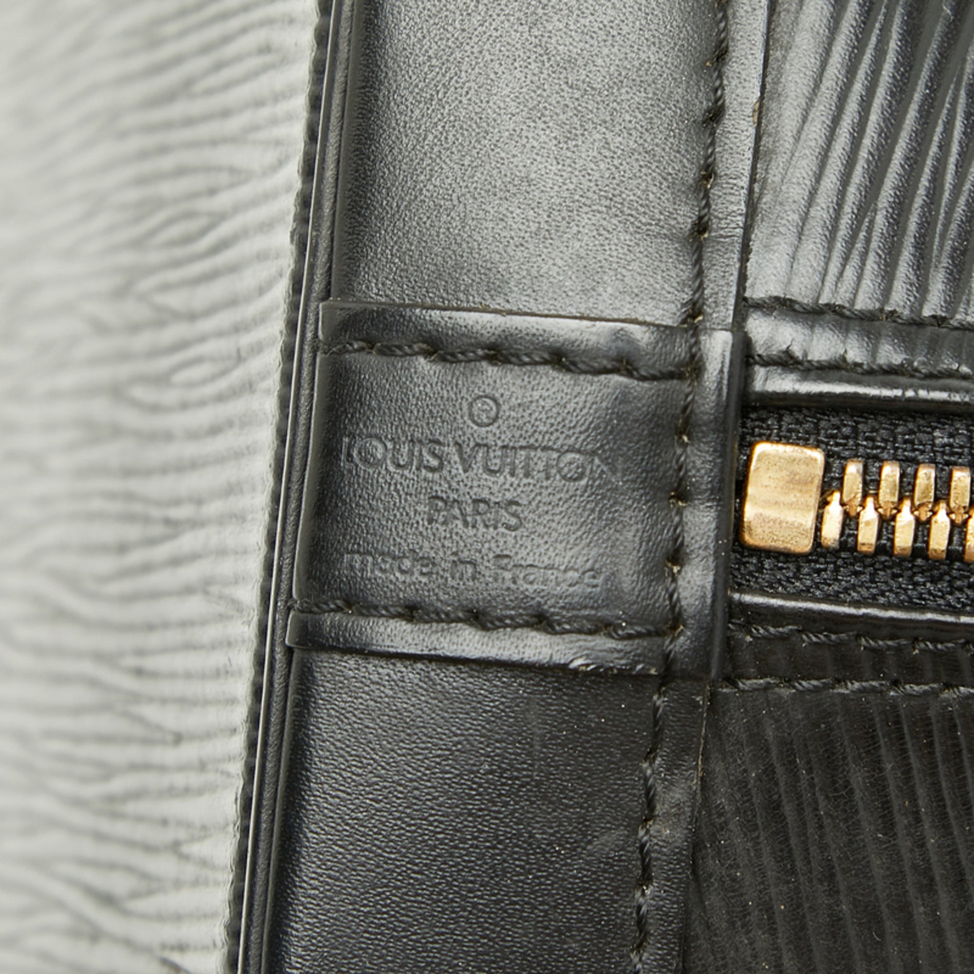 Louis Vuitton Black Noir Leather Handbag Shoulder Bag (Pre-Owned)