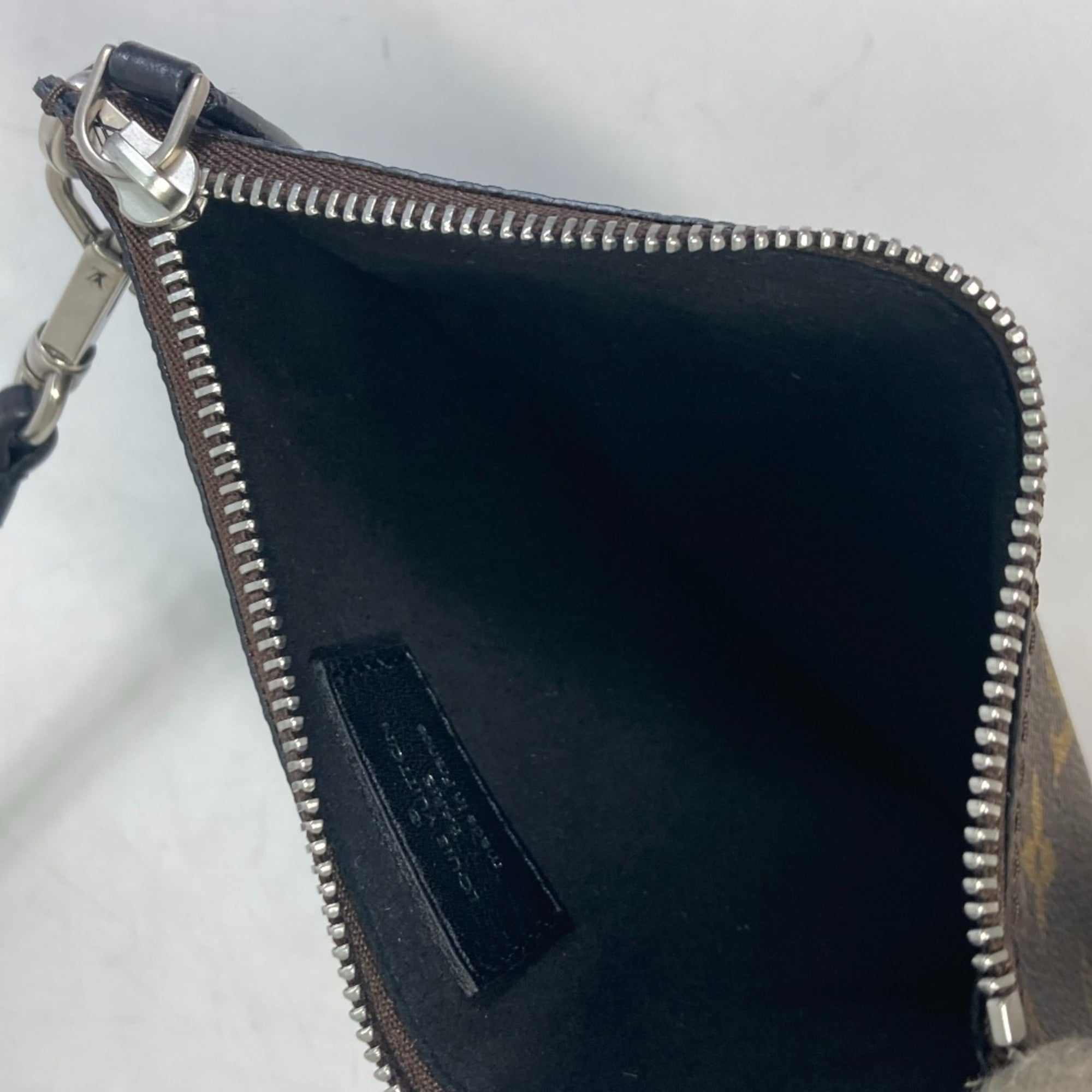 Louis Vuitton Black Brown Monogram Noir Monogram Leather Shoulder Bag (Pre-Owned)
