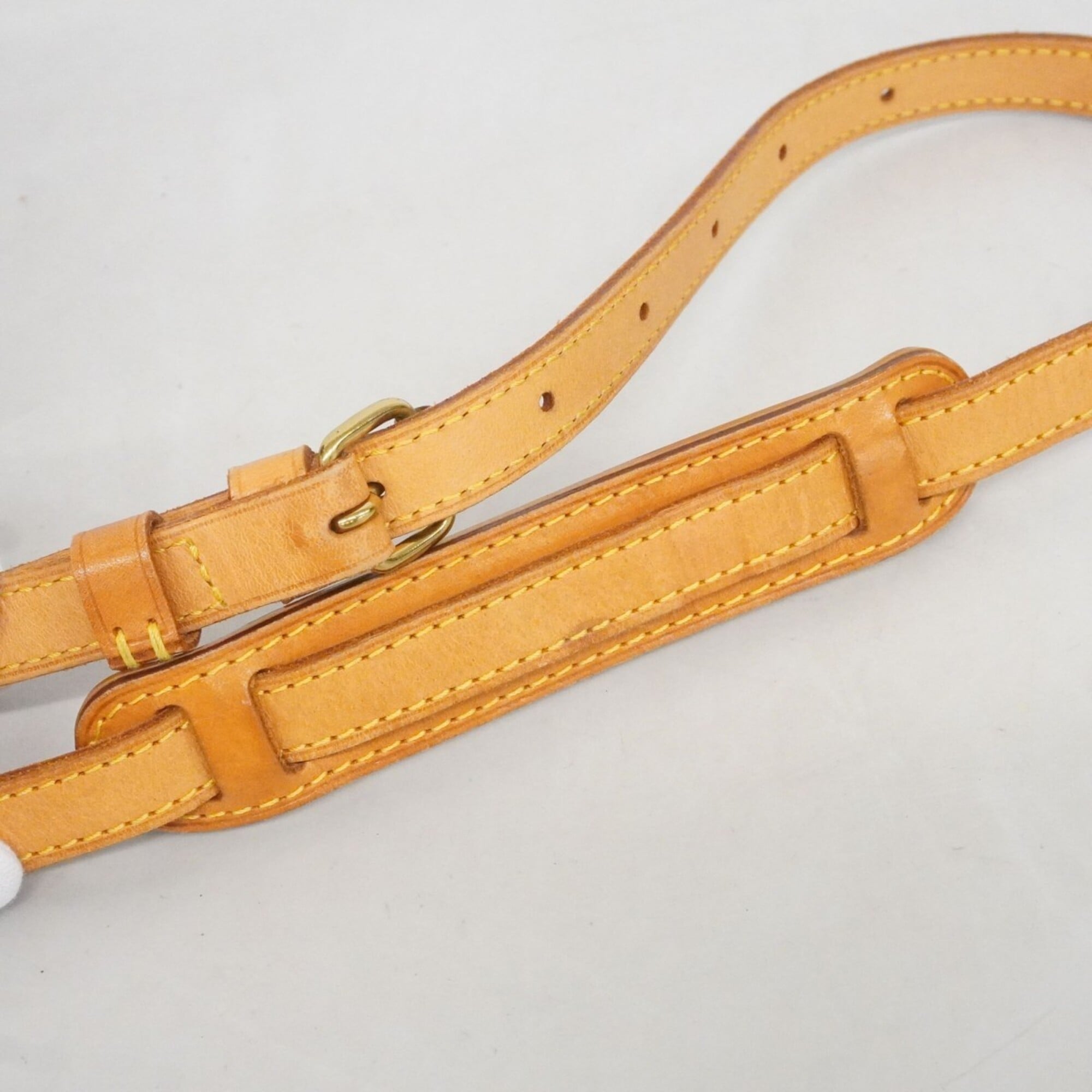 Louis Vuitton Brown Shoulder Bag (Pre-Owned)