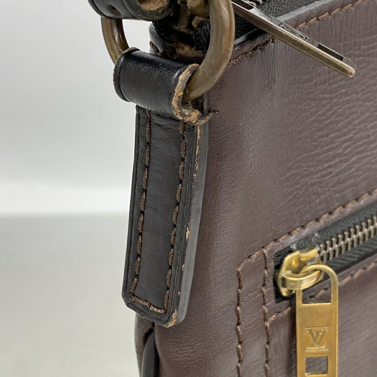 Louis Vuitton Coffee Shoulder Bag (Pre-Owned)