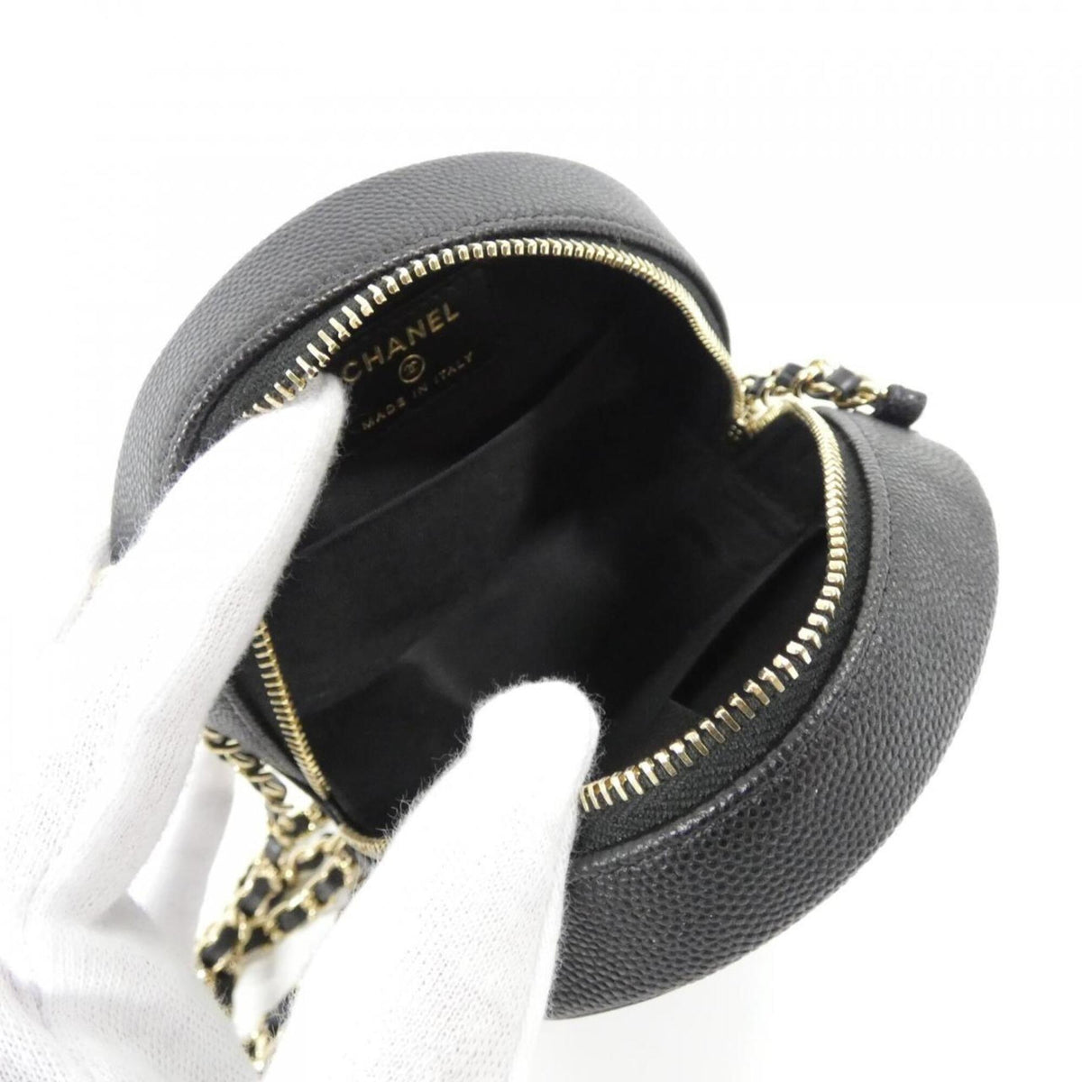 Chanel Black Grained Calfskin Shoulder Bag (Pre-Owned)