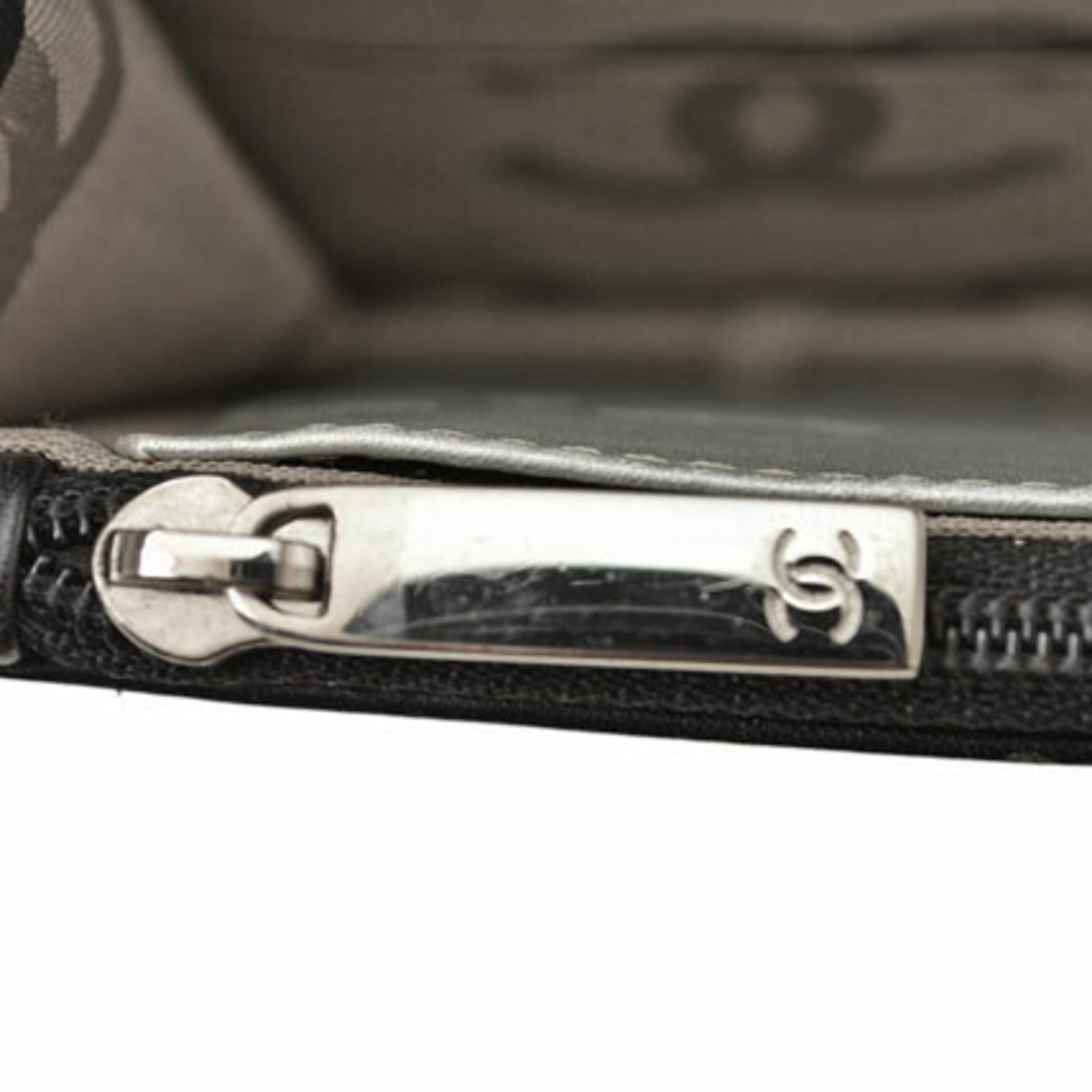 Chanel Black Leather Chain/Shoulder Wallet (Pre-Owned)